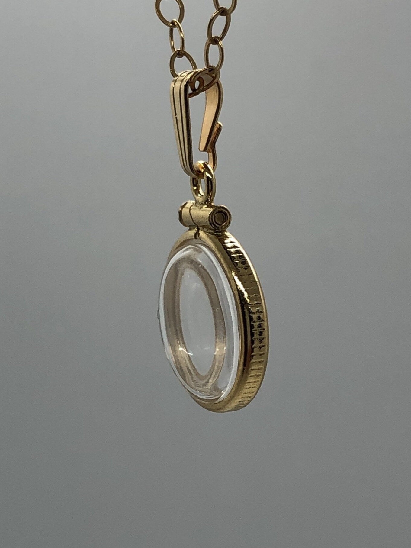 14k solid gold empty 12.5 mm Handmade shaker locket, FREE SCREWDRIVER INCLUDED , waiting for your small treasures
