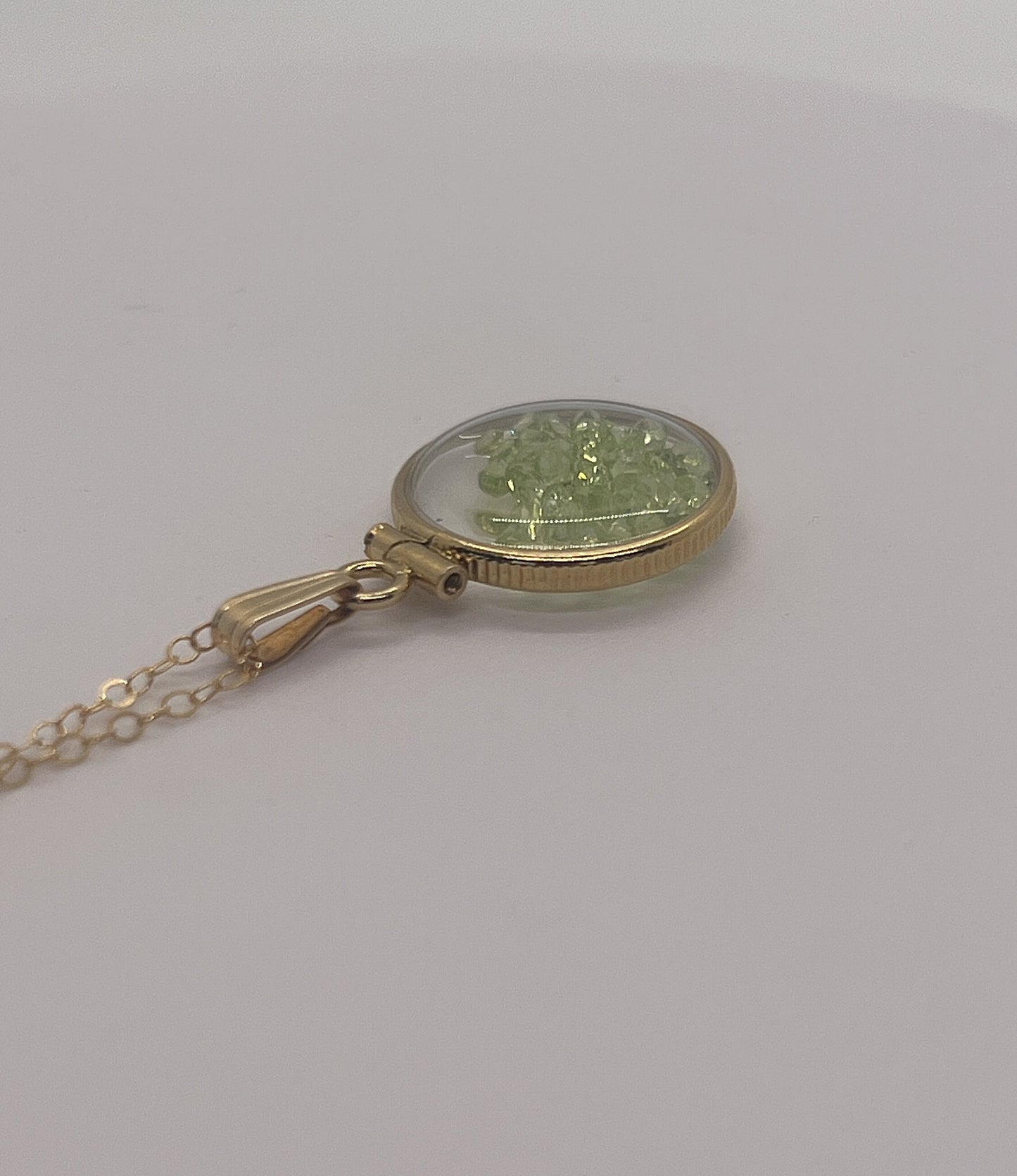 14k Solid Gold Handmade Dime size Peridot shaker locket, 1.75 TCW, August birthstone.