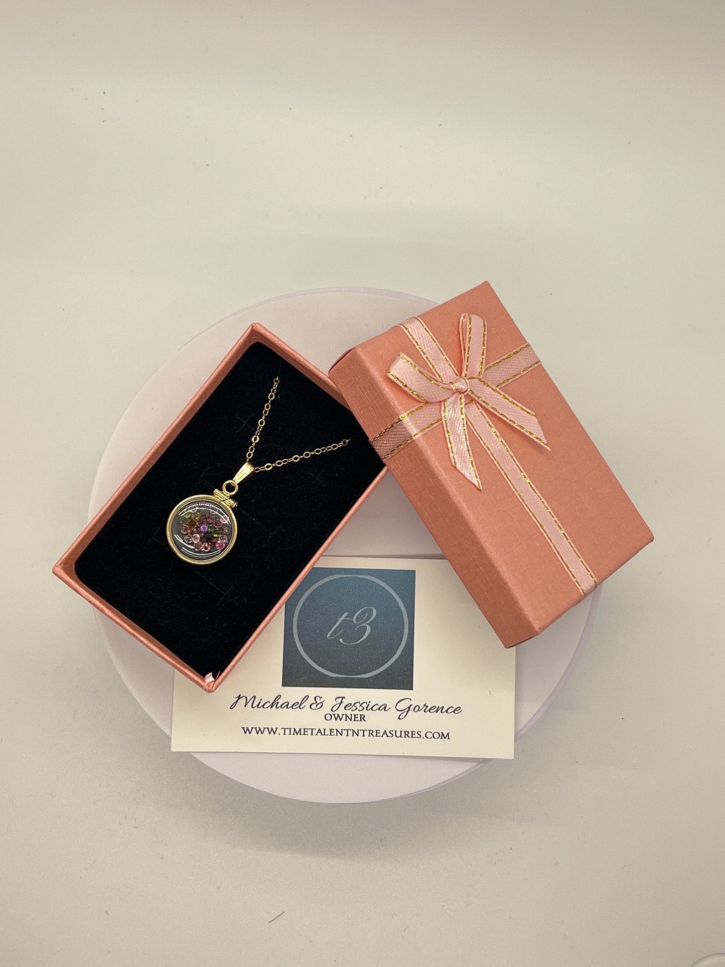 14k Solid Gold Handmade Dime size Peridot shaker locket, 1.75 TCW, August birthstone.