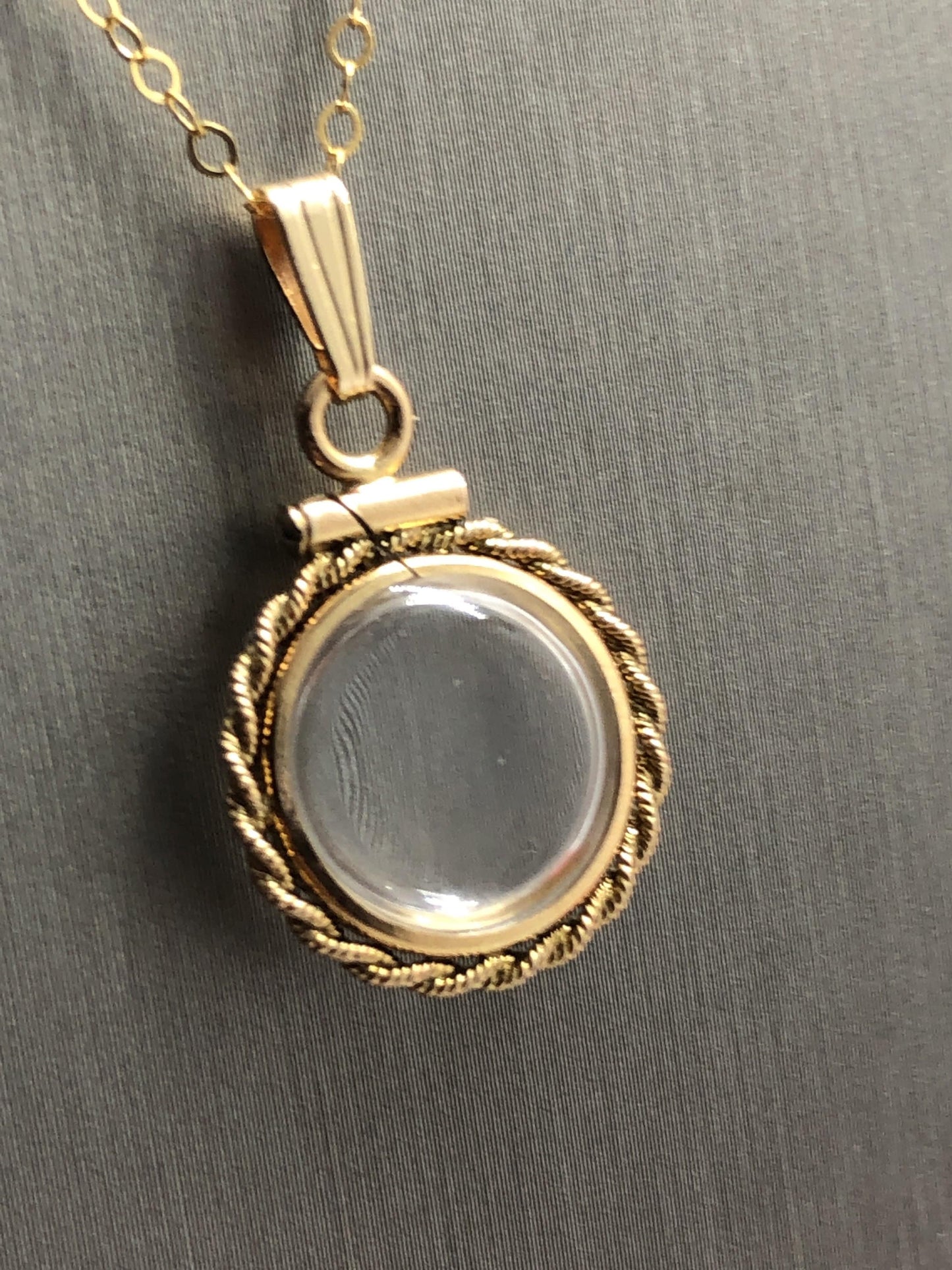 Empty 12.5 mm Handmade 14k gold filled shaker locket with twisted rope addition FREE SCREWDRIVER INCLUDED , waiting for your small treasures