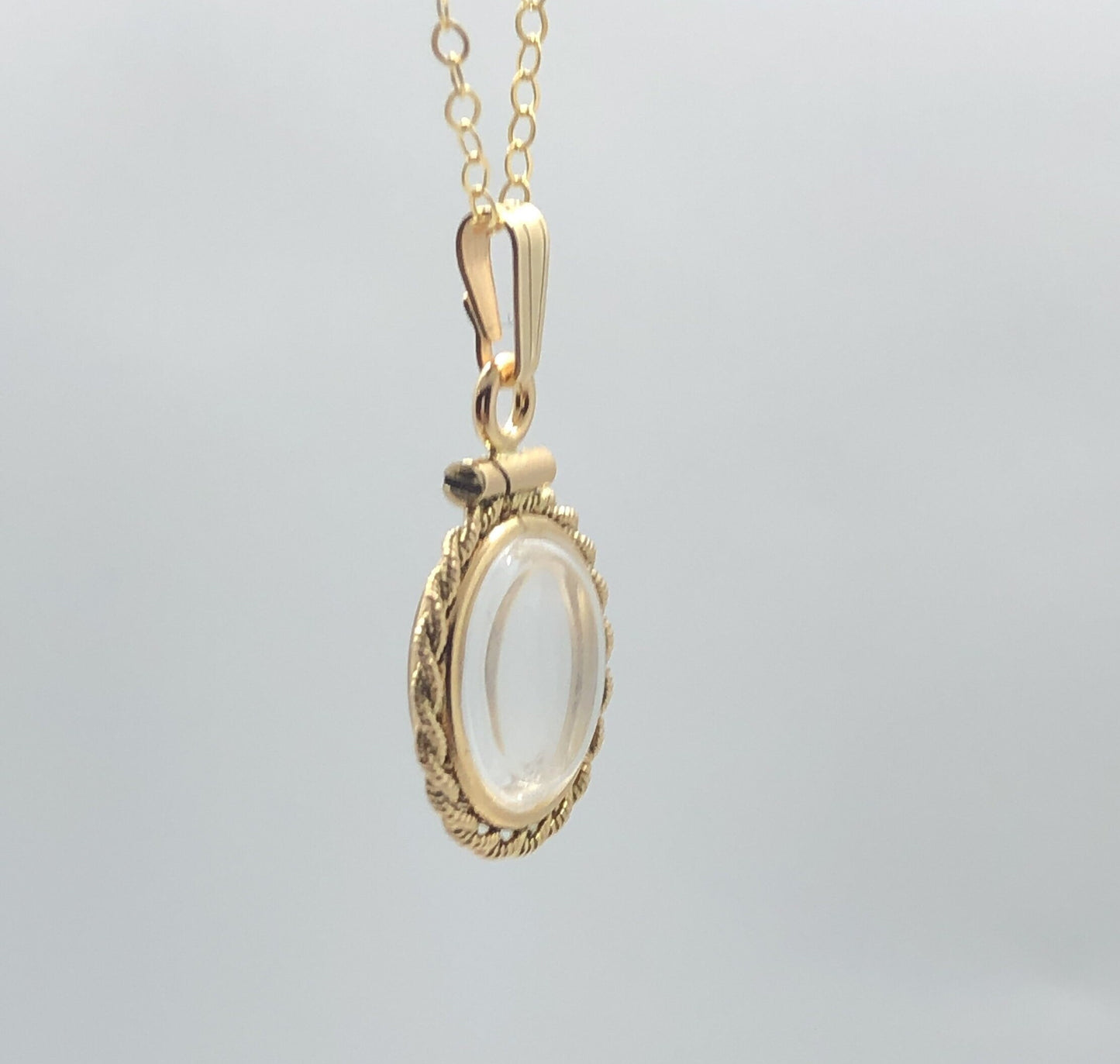 Empty 12.5 mm Handmade 14k gold filled shaker locket with twisted rope addition FREE SCREWDRIVER INCLUDED , waiting for your small treasures
