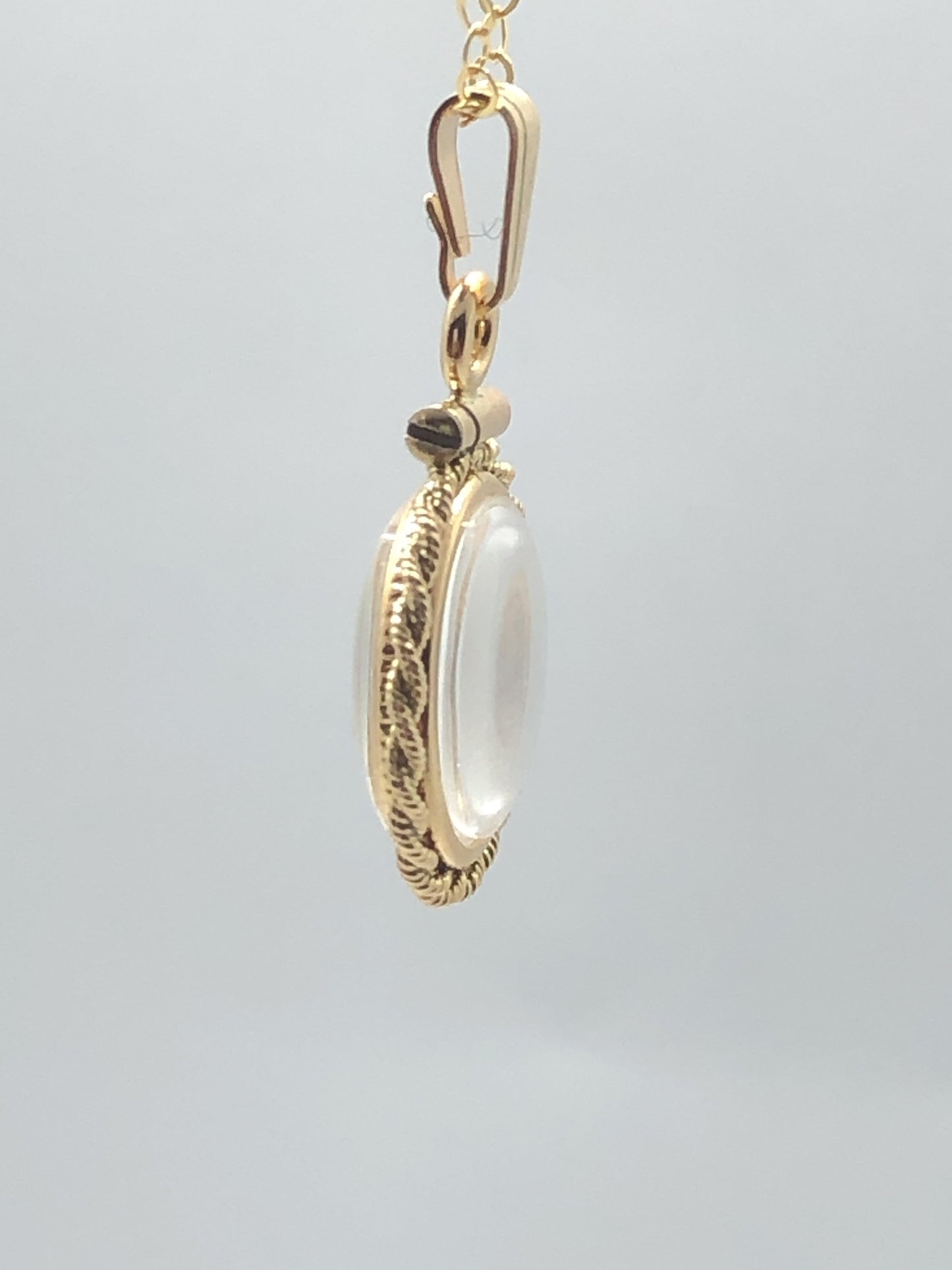 Empty 12.5 mm Handmade 14k gold filled shaker locket with twisted rope addition FREE SCREWDRIVER INCLUDED , waiting for your small treasures
