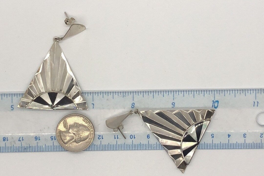 Large Mother of pearl & onyx Vintage Handmade Sterling Silver Earrings Indonesia, Vintage old stock
