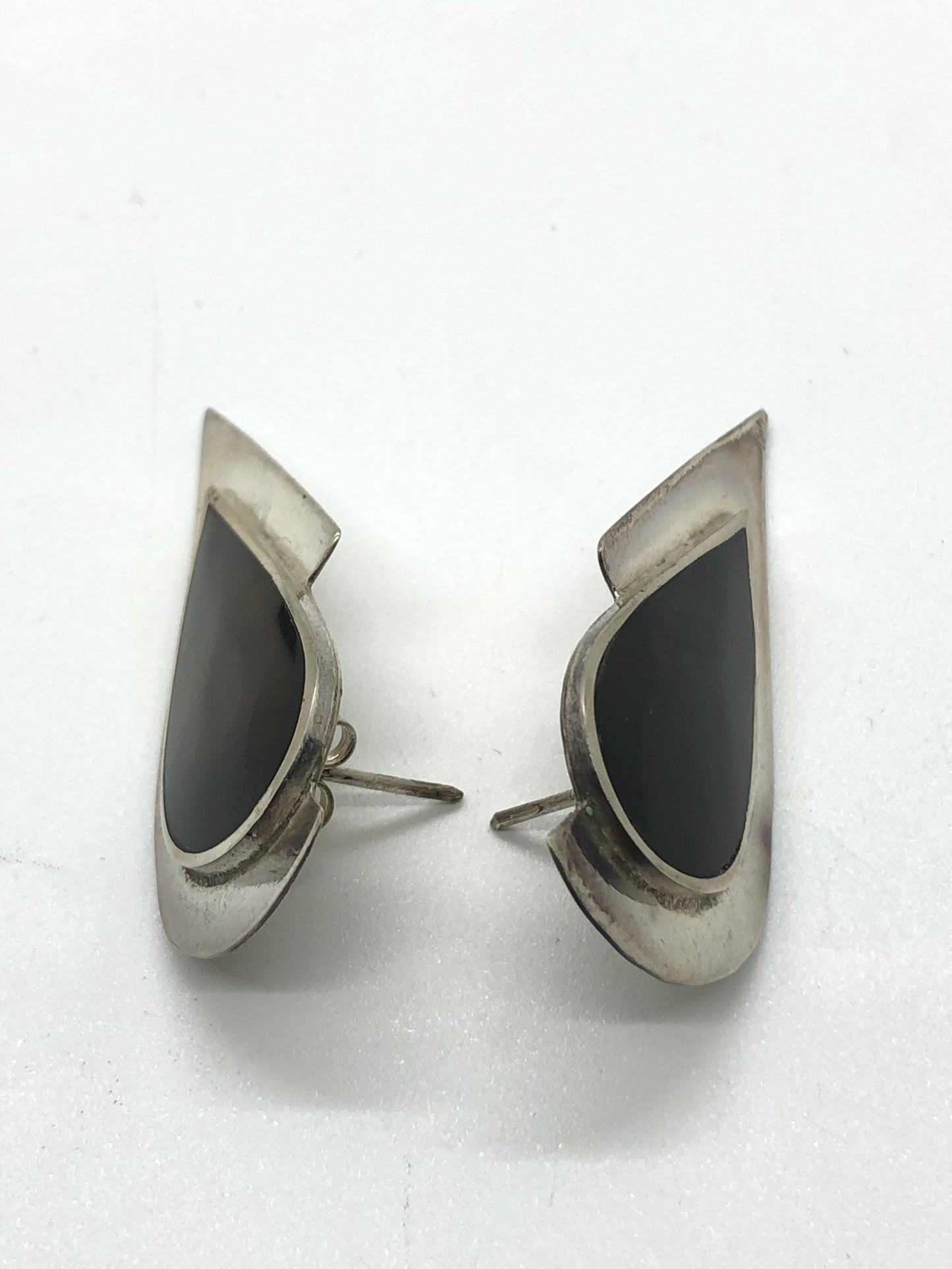 Handmade Sterling and Onyx post back Indonesia, Vintage new old stock, Beautiful tear drop shape