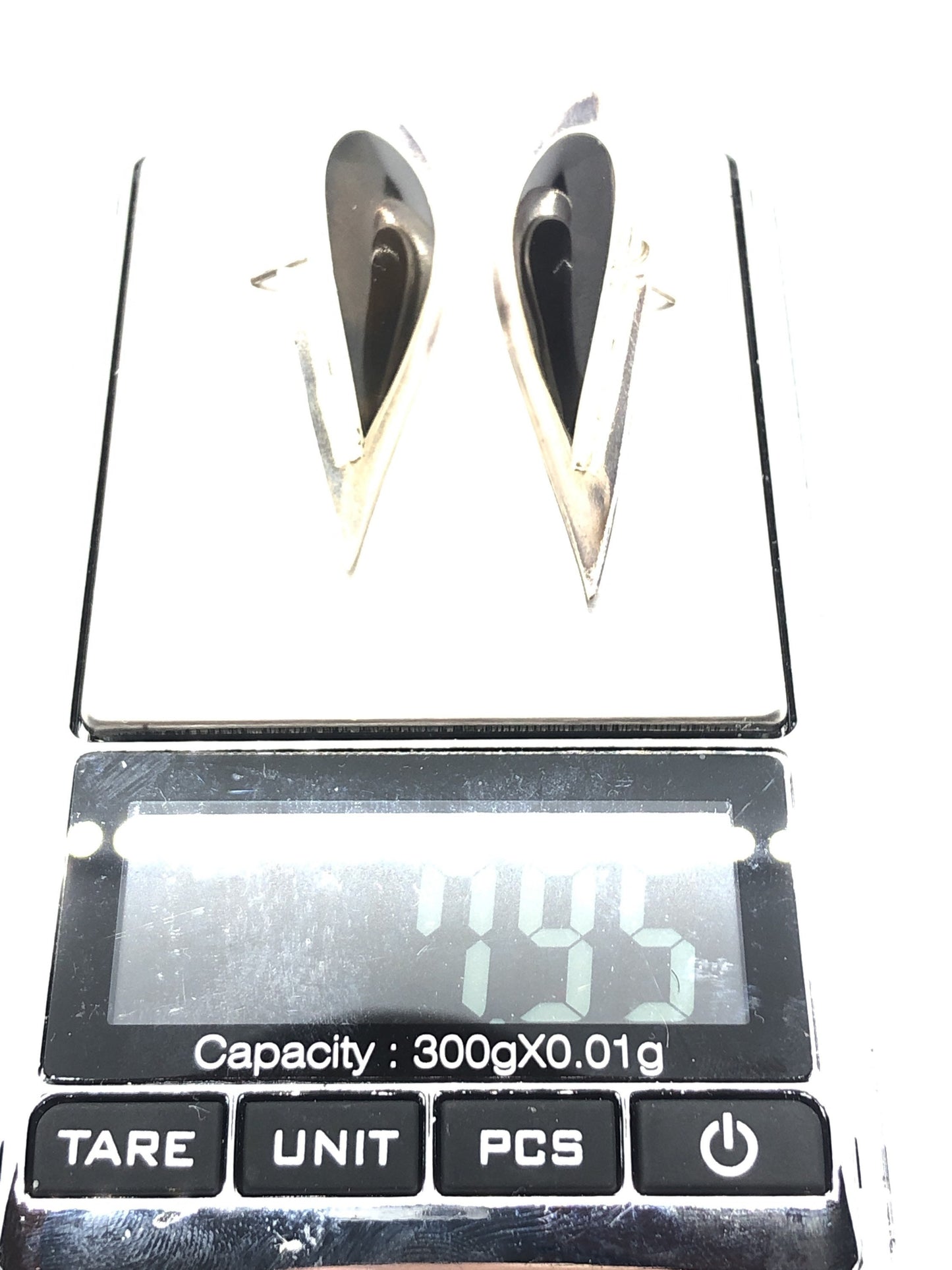 Handmade Sterling and Onyx post back Indonesia, Vintage new old stock, Beautiful tear drop shape
