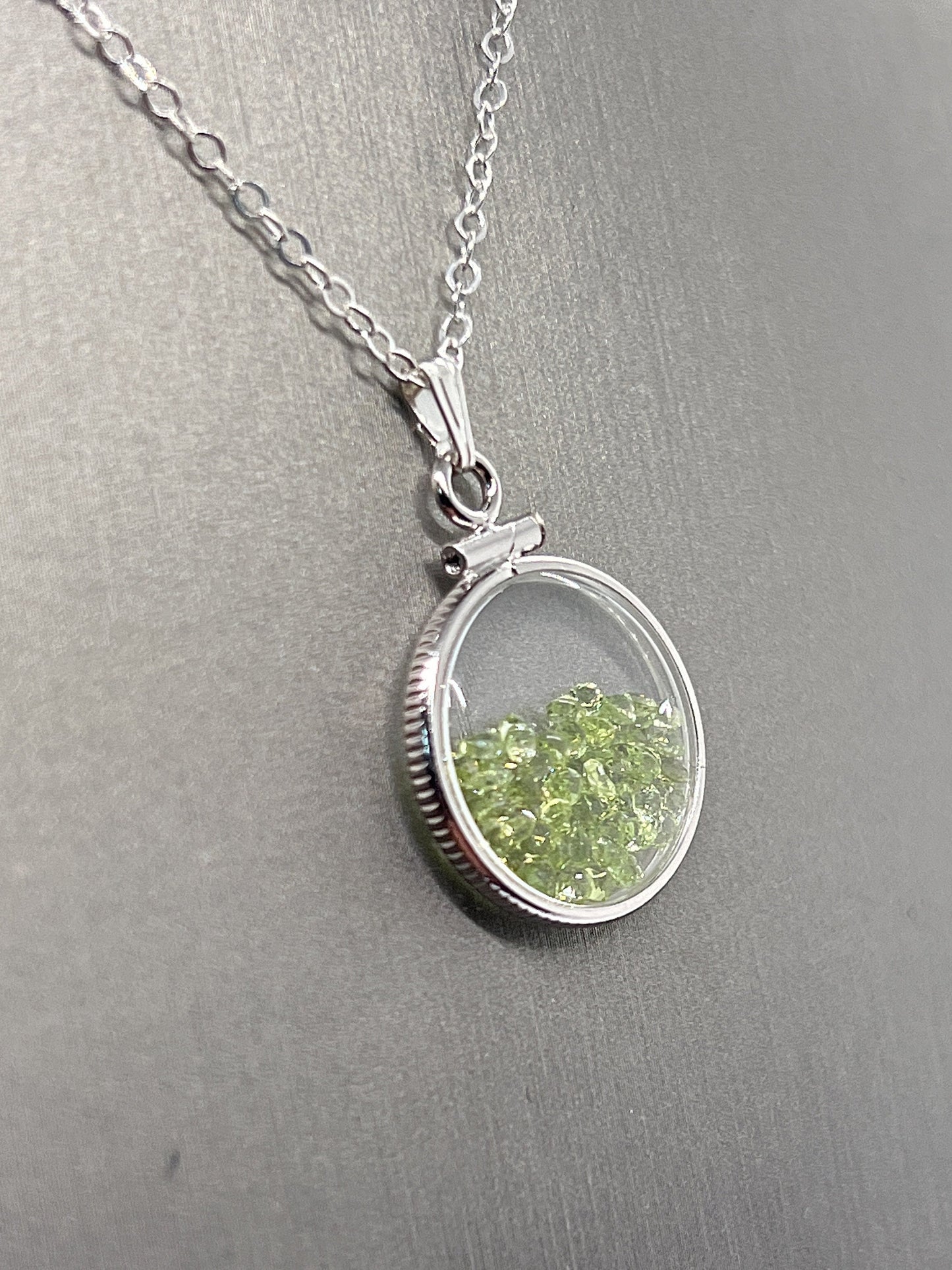 Handmade Dime Size Sterling Silver Peridot Shaker Locket Lucite View Locket, Necklace, Beautiful May Birthstone. 2.0 TCW