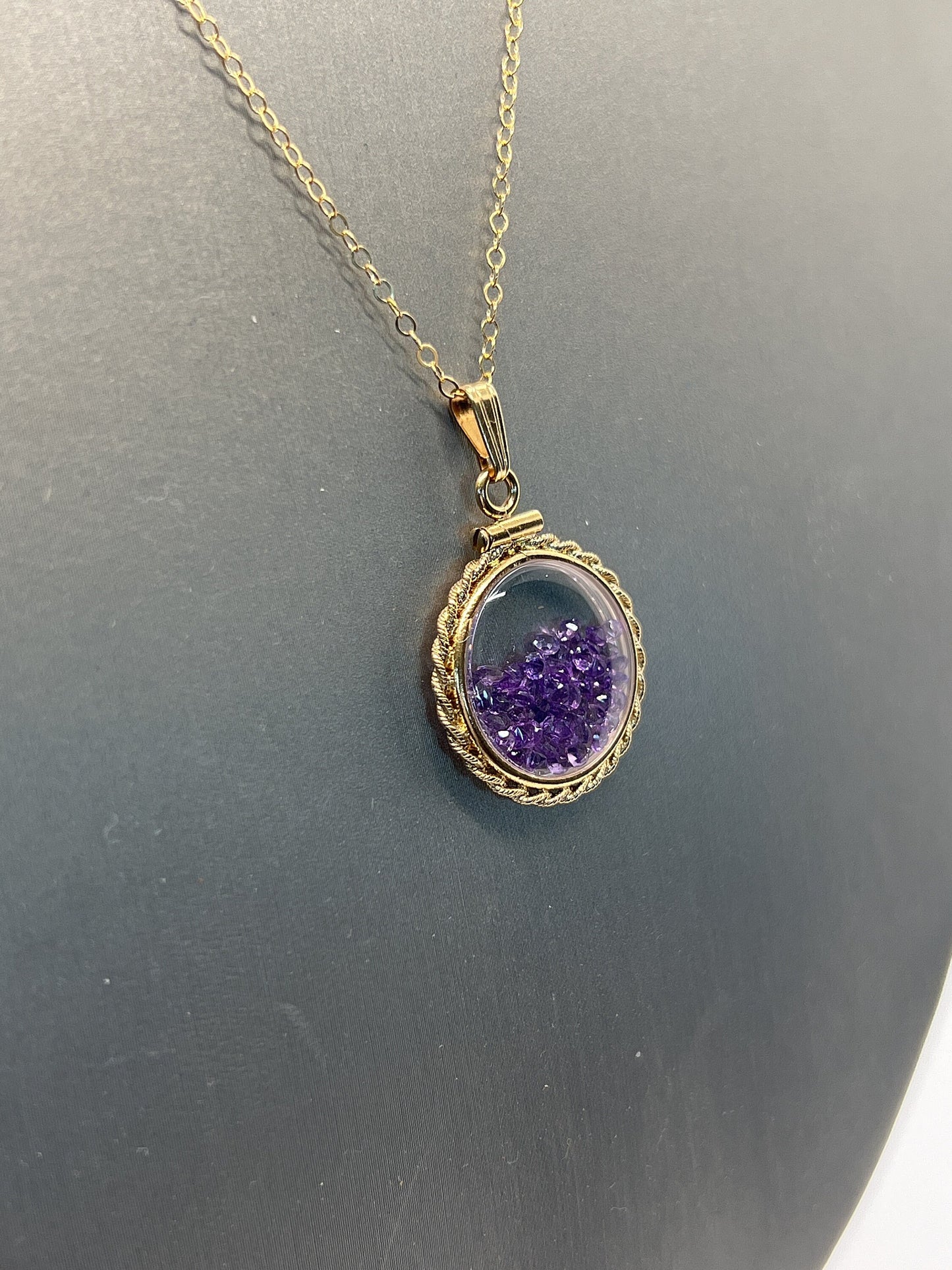 Hand Made 21 mm Nickel Size 14k Gold Filled Lucite Amethyst Shaker Locket With ROPE EDGE, February birthstone.
