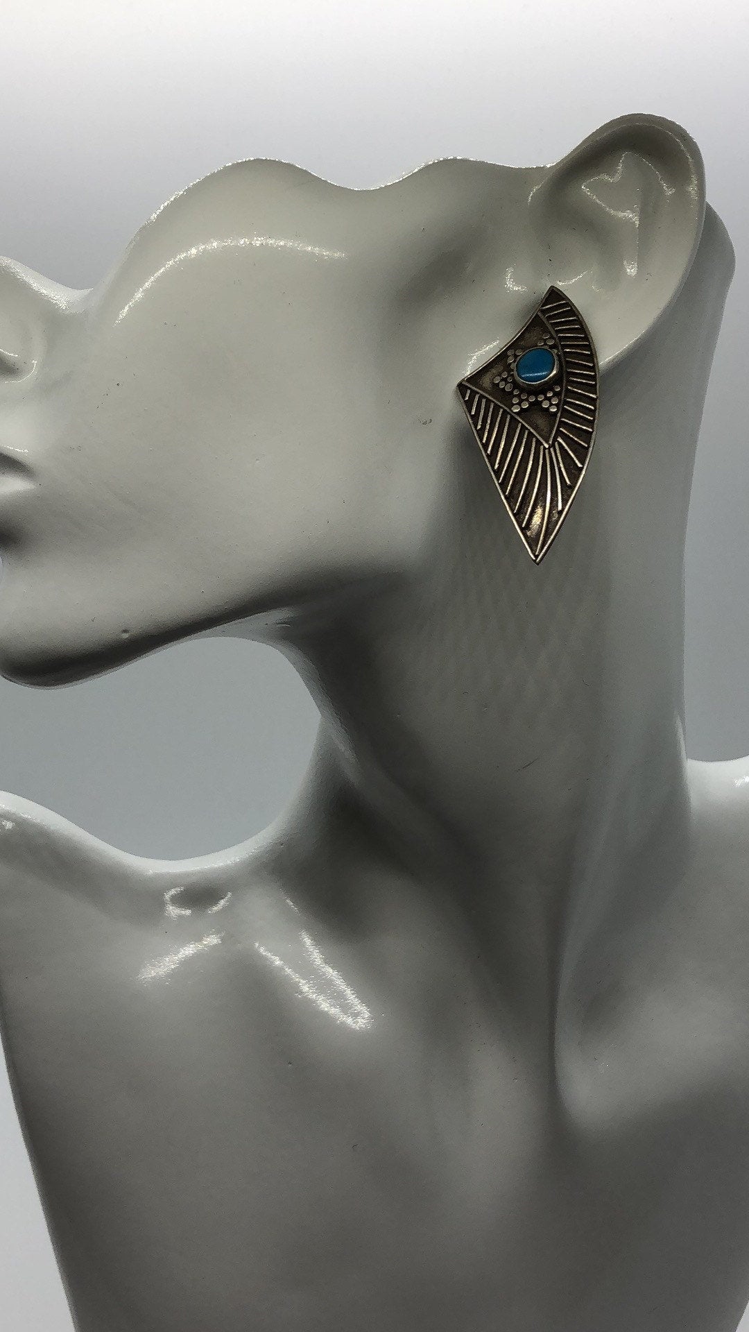 Vintage Handmade Sterling Silver and turquoise Earrings Indonesia, Vintage old stock, Beautiful
