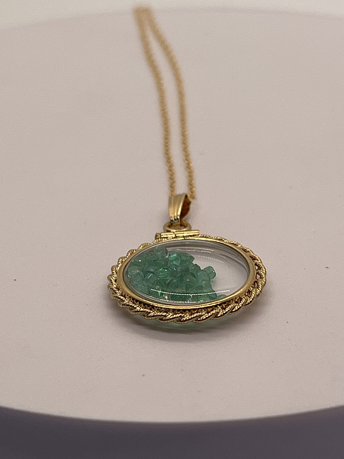 Emerald Rope Edge Shaker Locket 14k gold filled dime size Lucite, May Gem