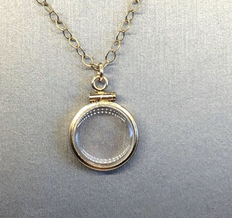 Empty Shaker locket 12.5mn , 14k gold filled with chain, free tool