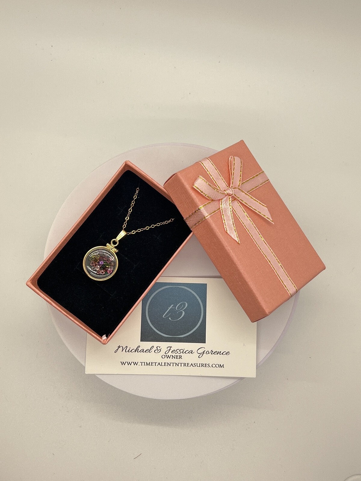 14k Solid gold dime size Lucite Shaker Locket w/ Sapphire, September birthstone