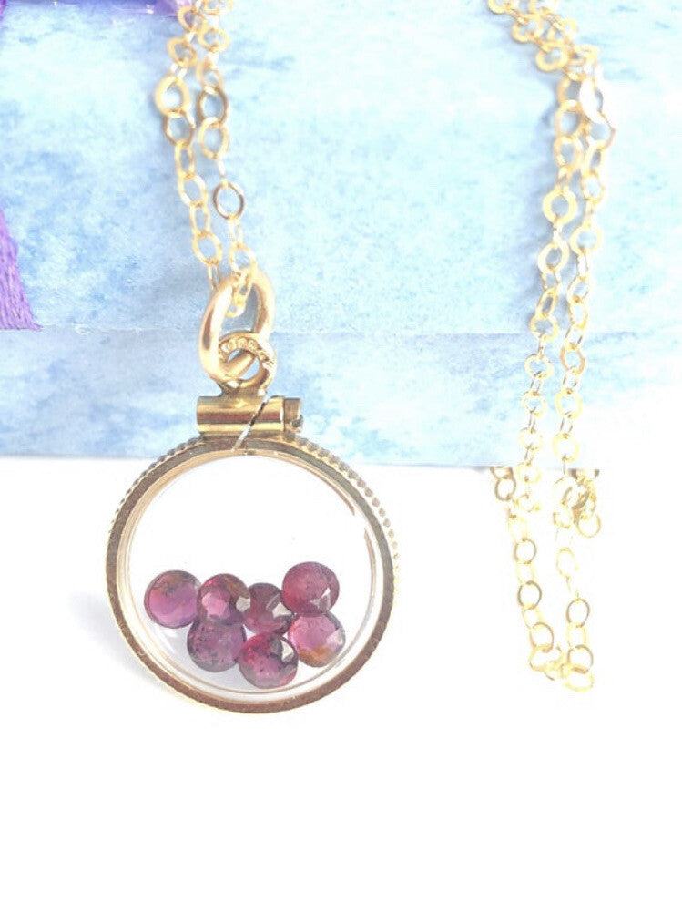 15 mm Vintage 12k gold filled shaker locket with 1.16 TCW 3 mm cut garnets, Jan