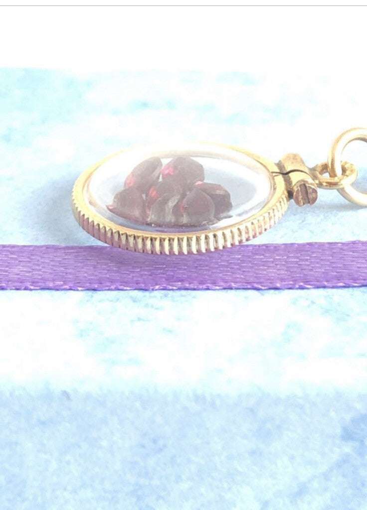 15 mm Vintage 12k gold filled shaker locket with 1.16 TCW 3 mm cut garnets, Jan