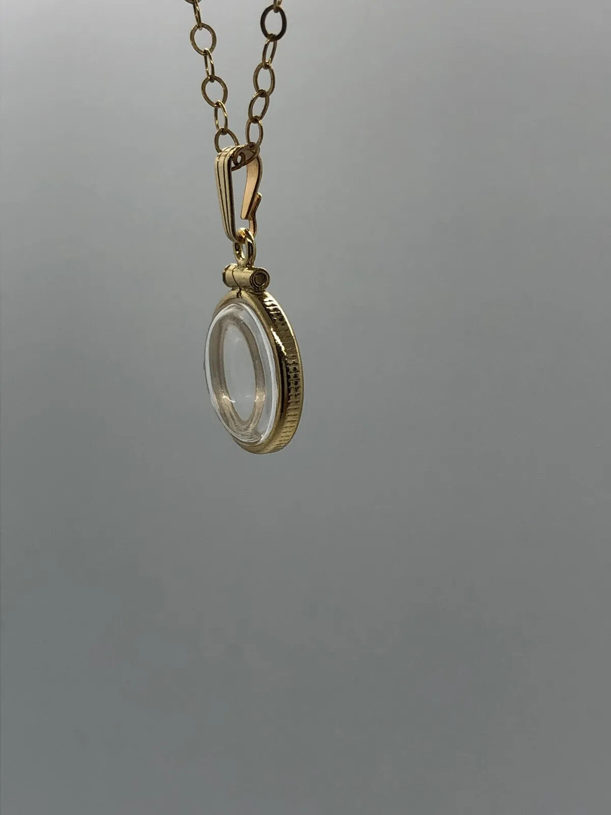 Solid 14k gold Empty 12.5 mm Handmade shaker Locket w/ FREE small SCREW DRIVER
