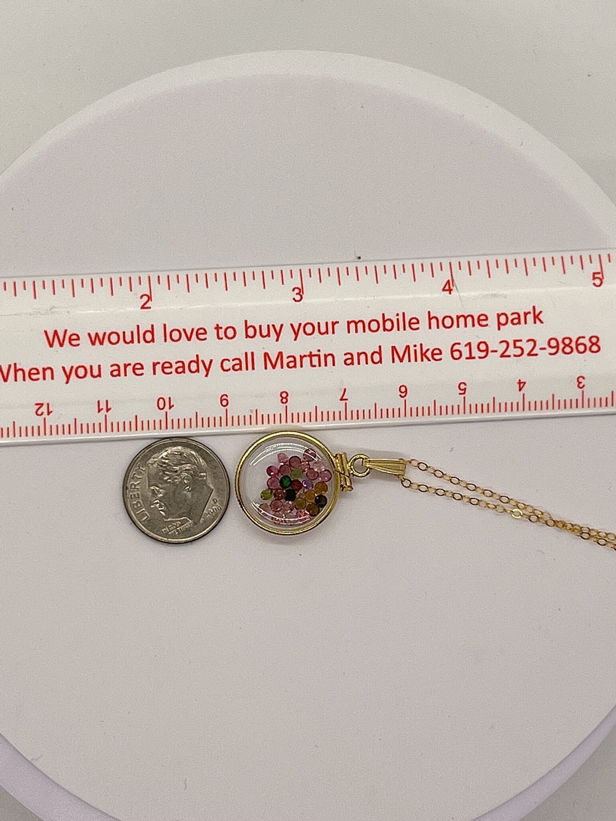 14k Solid gold dime size Lucite Shaker Locket, Peridot 1.75 TCW August Birthday