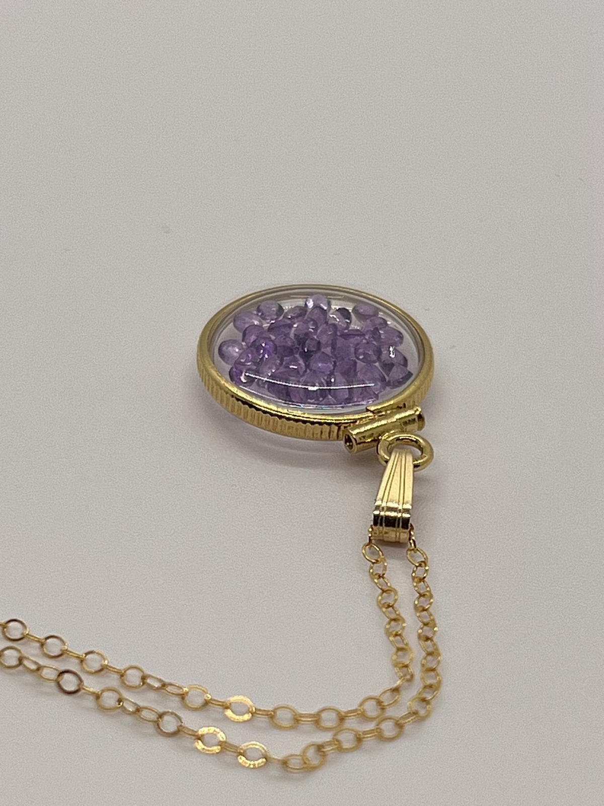 14k Solid gold dime size Lucite Shaker Locket, Amethyst 1.15 TCW February gems