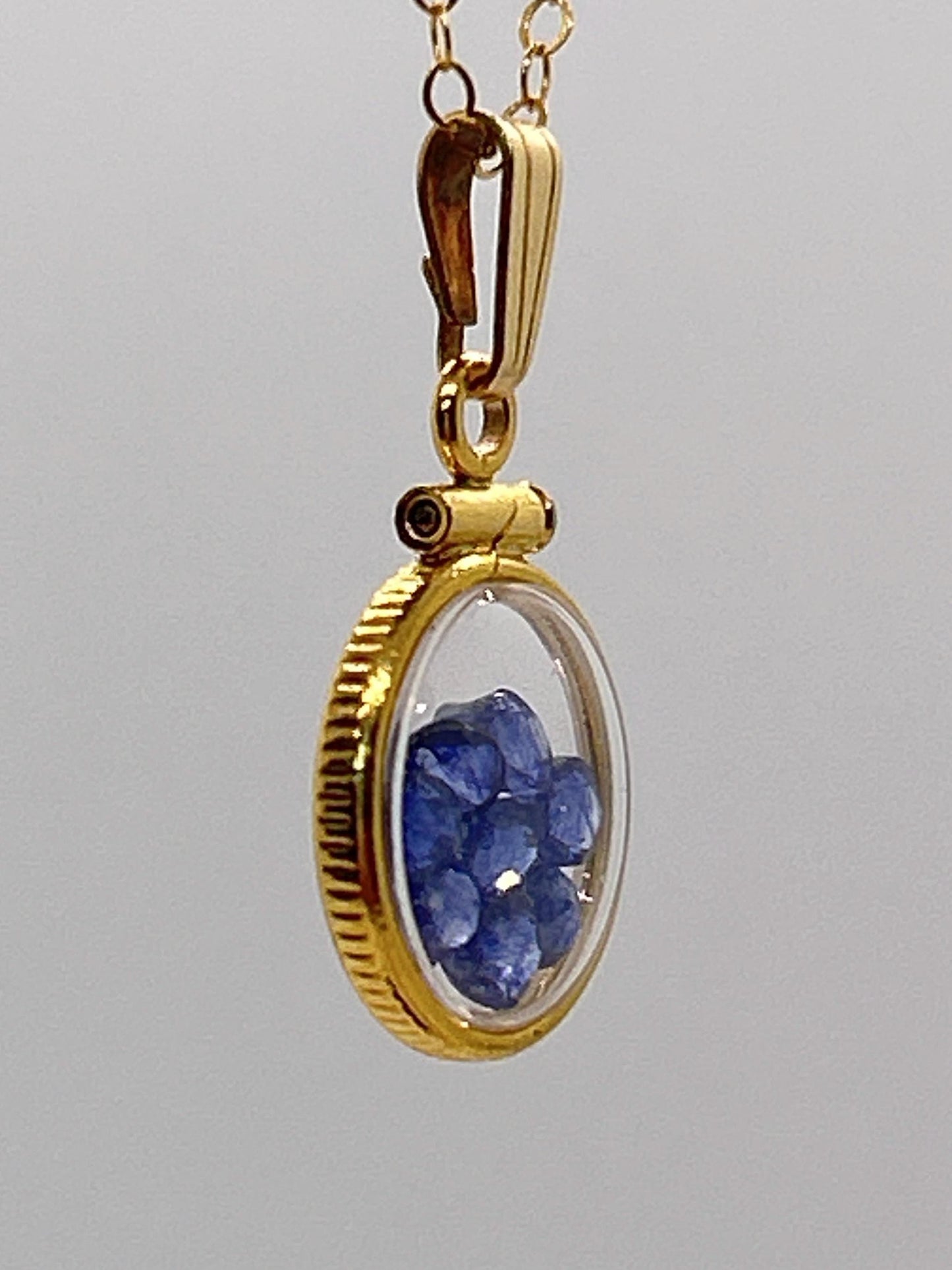 Handmade 12.5 mm 14k gold filled Gemstone Shaker Locket, 0.75 cttw. Blue Saphire, Birthstone September