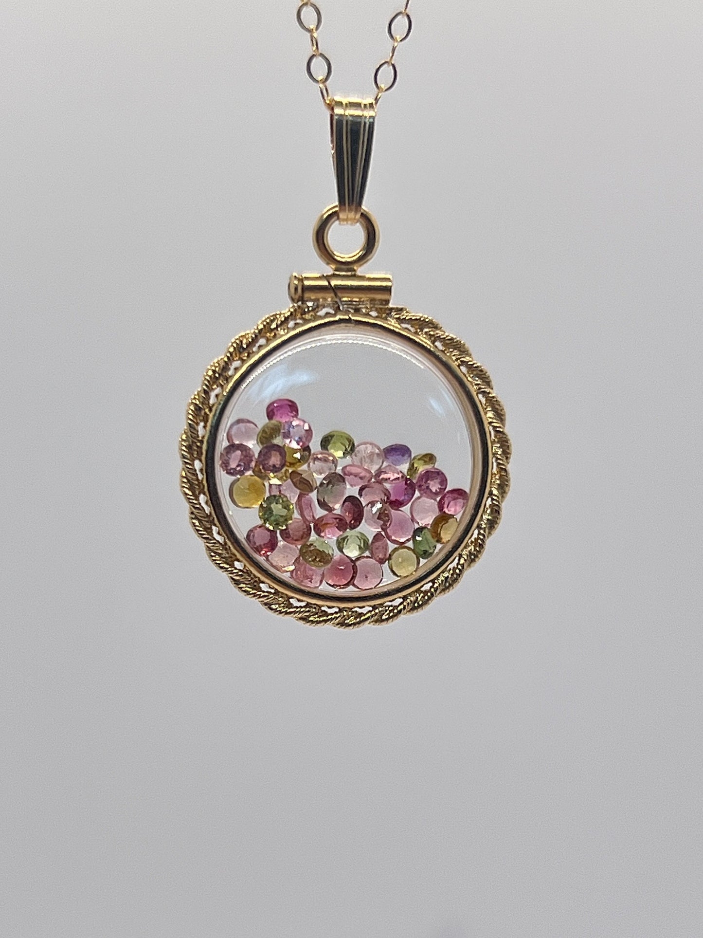 Empty Customizable Hand Made 21 mm 14k Gold Filled Lucite Shaker Locket With ROPE EDGE w/ Free Screwdriver Waiting for your Little Treasures
