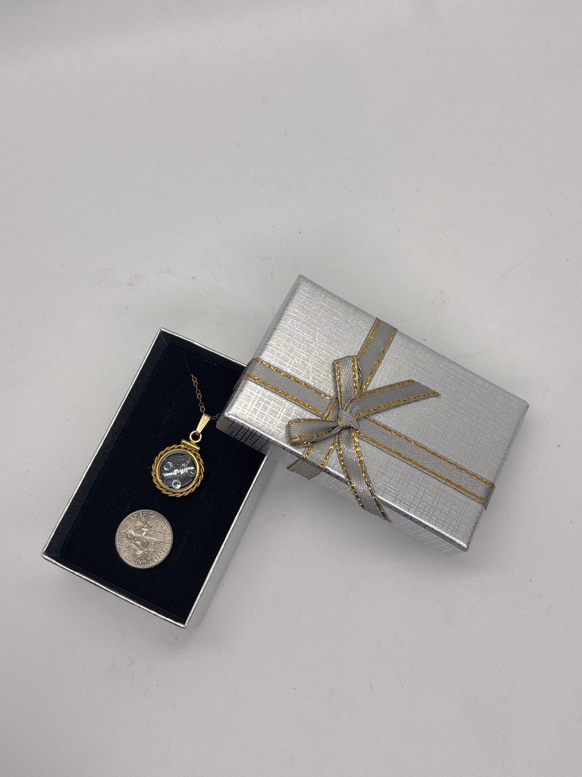 Handmade 12.5 mm 14k gold filled gemstone shaker locket with twisted rope edge bezel, 0.75 cttw. sky blue topaz, birthstone december