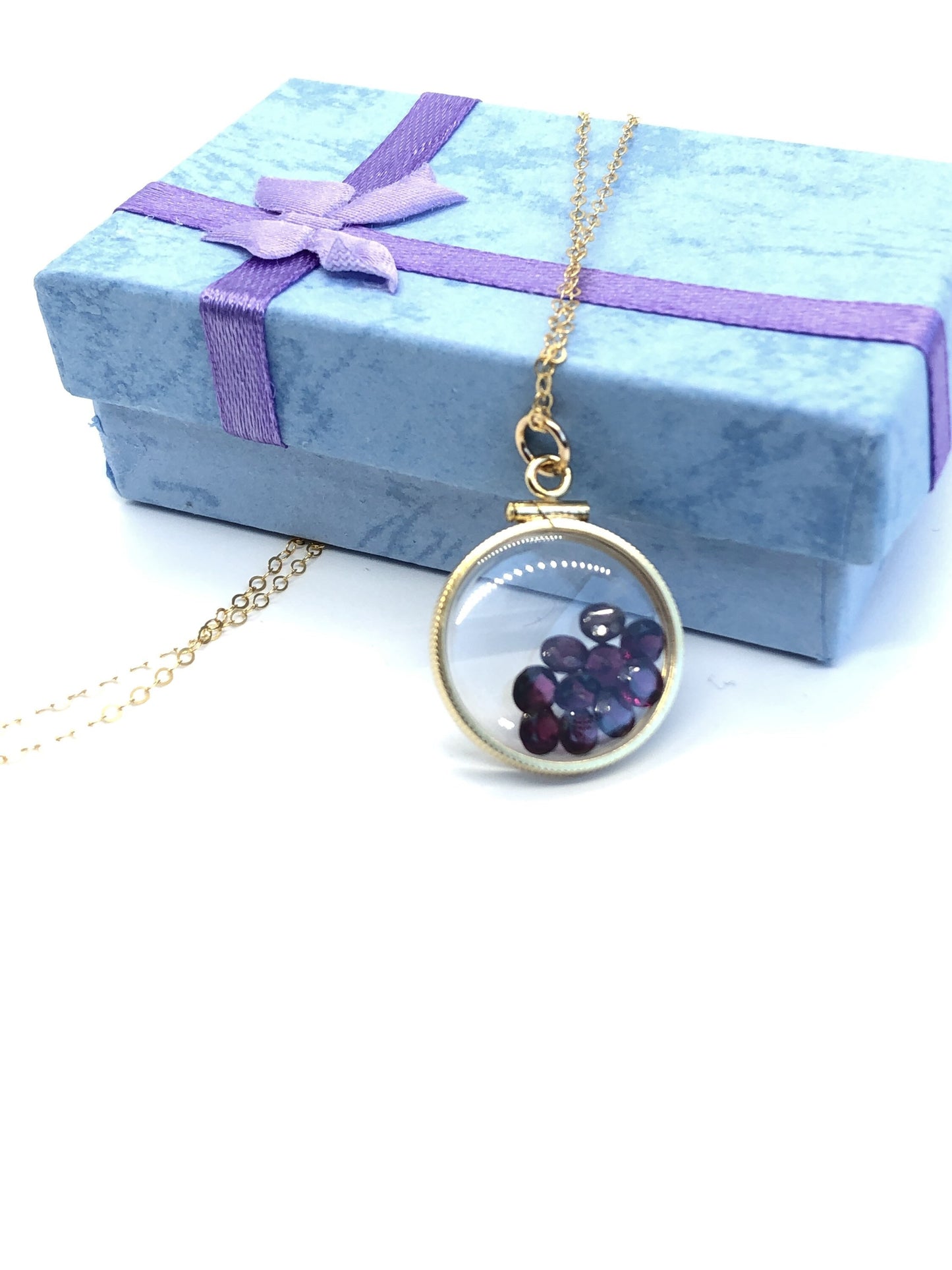 Handmade Garnet Shaker Locket 14k gold filled w/ 4.16 CTW beautiful gems , January birthstone customize one for your Mother's Day! ask me