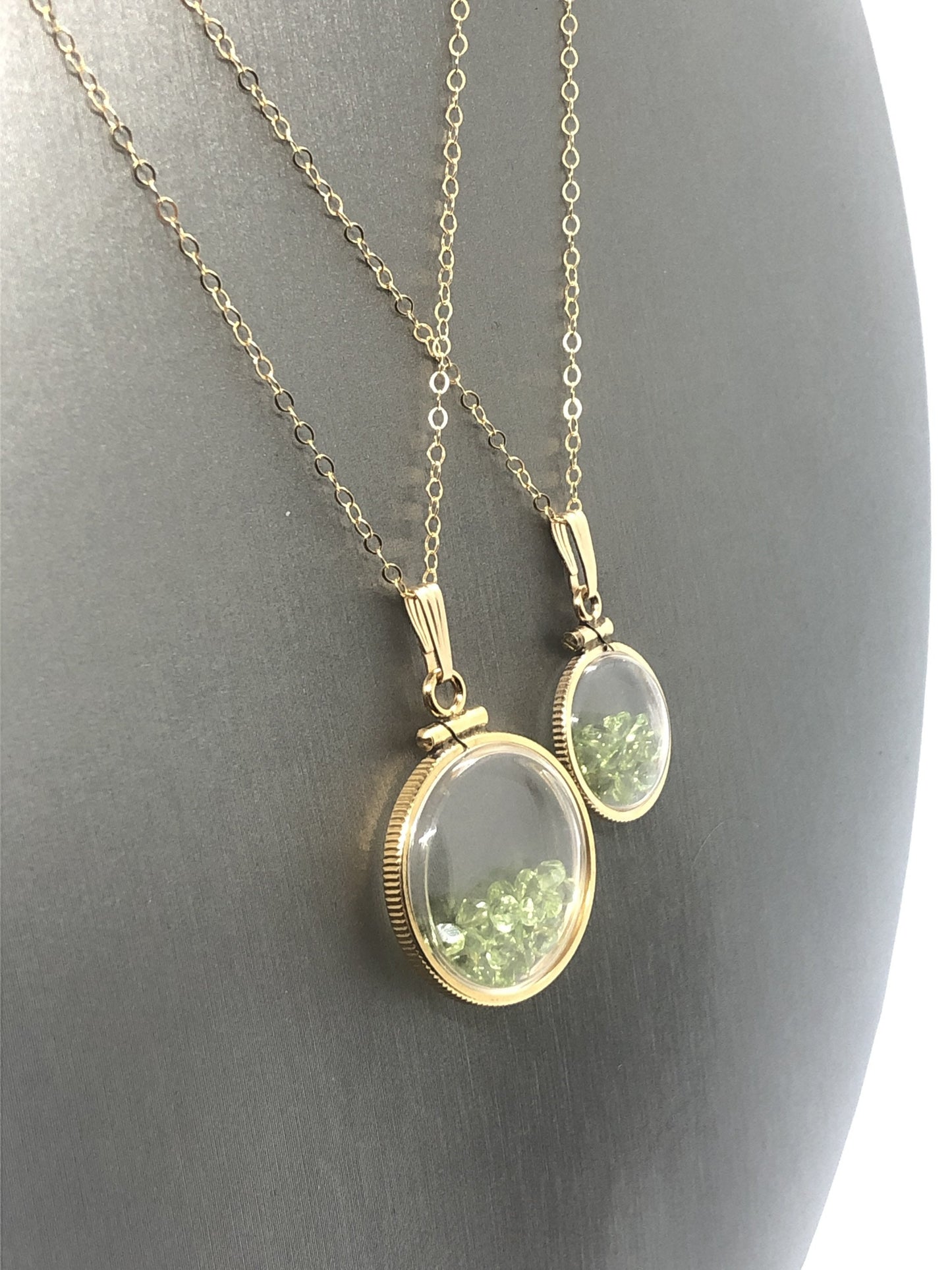 Vintage Peridot shaker Locket 12k gold filled, 50 year old New old Stock, 20mm or 15 mm August Birthstone, free locket screwdriver