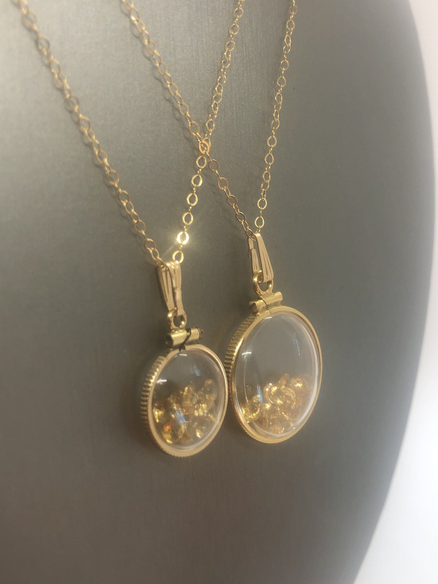 Vintage Citrine shaker Locket 12k gold filled, 50 year old New Stock, 20mm or 15 mm,November Birthstone , Mother's Day