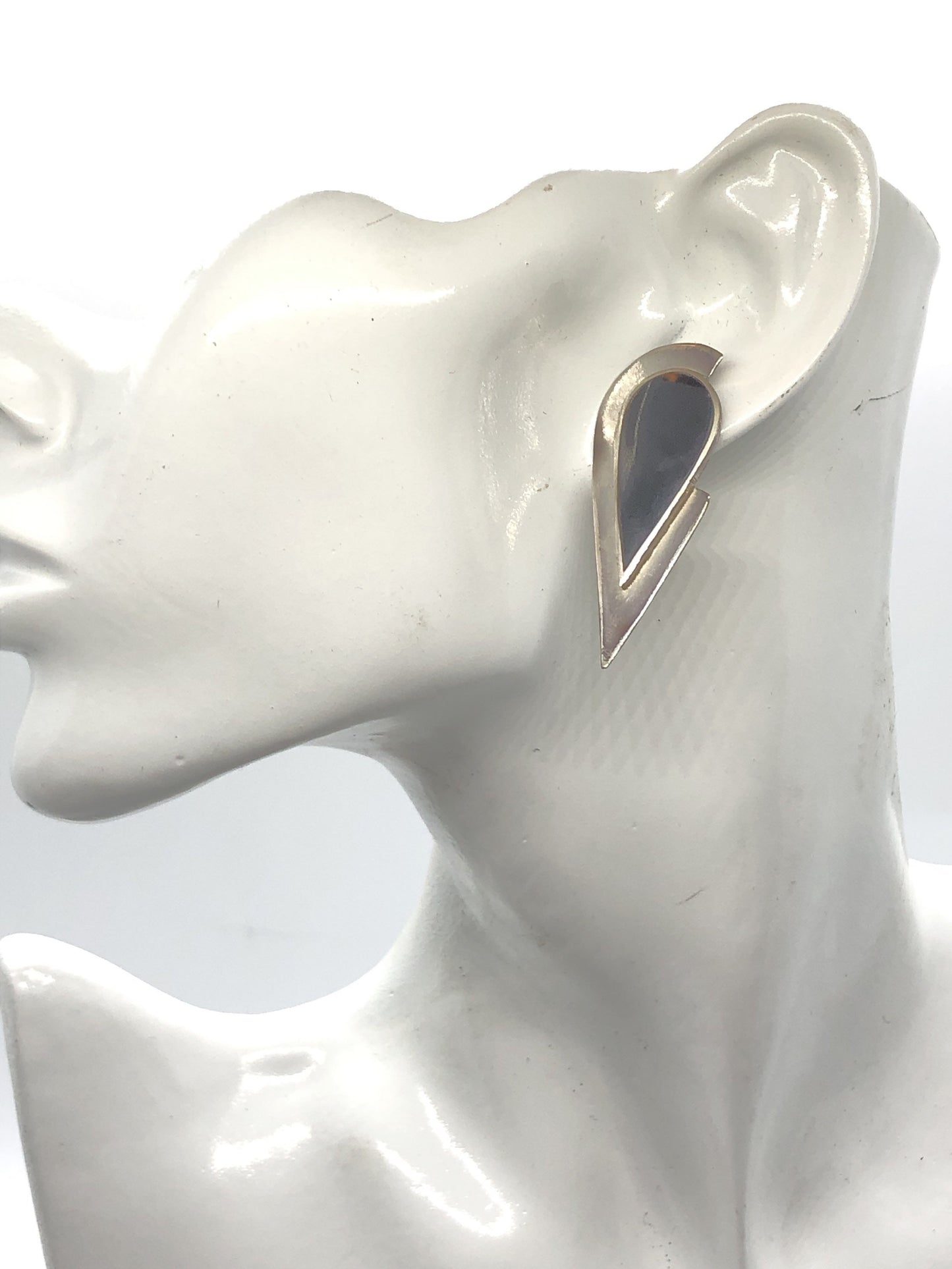 Handmade Sterling and Onyx post back Indonesia, Vintage new old stock, Beautiful tear drop shape