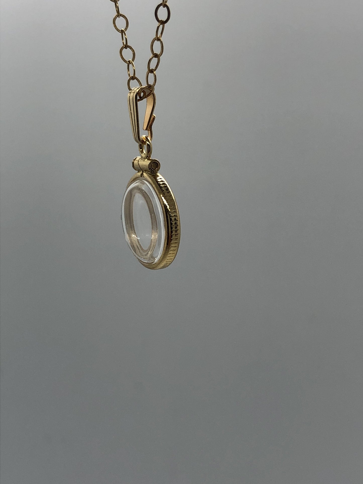 14k solid gold empty 12.5 mm Handmade shaker locket, FREE SCREWDRIVER INCLUDED , waiting for your small treasures