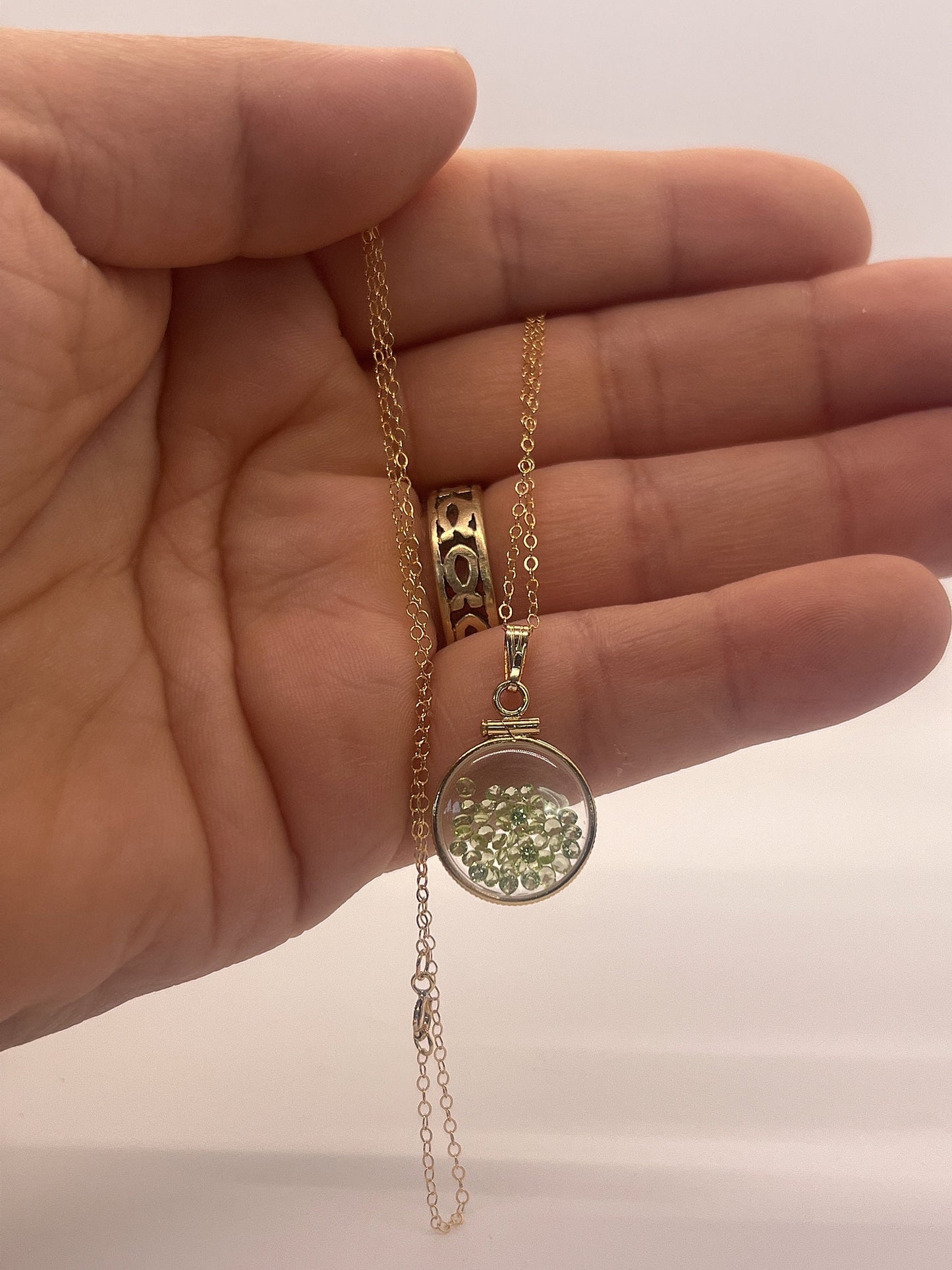 14k Solid Gold Handmade Dime size Peridot shaker locket, 1.75 TCW, August birthstone.
