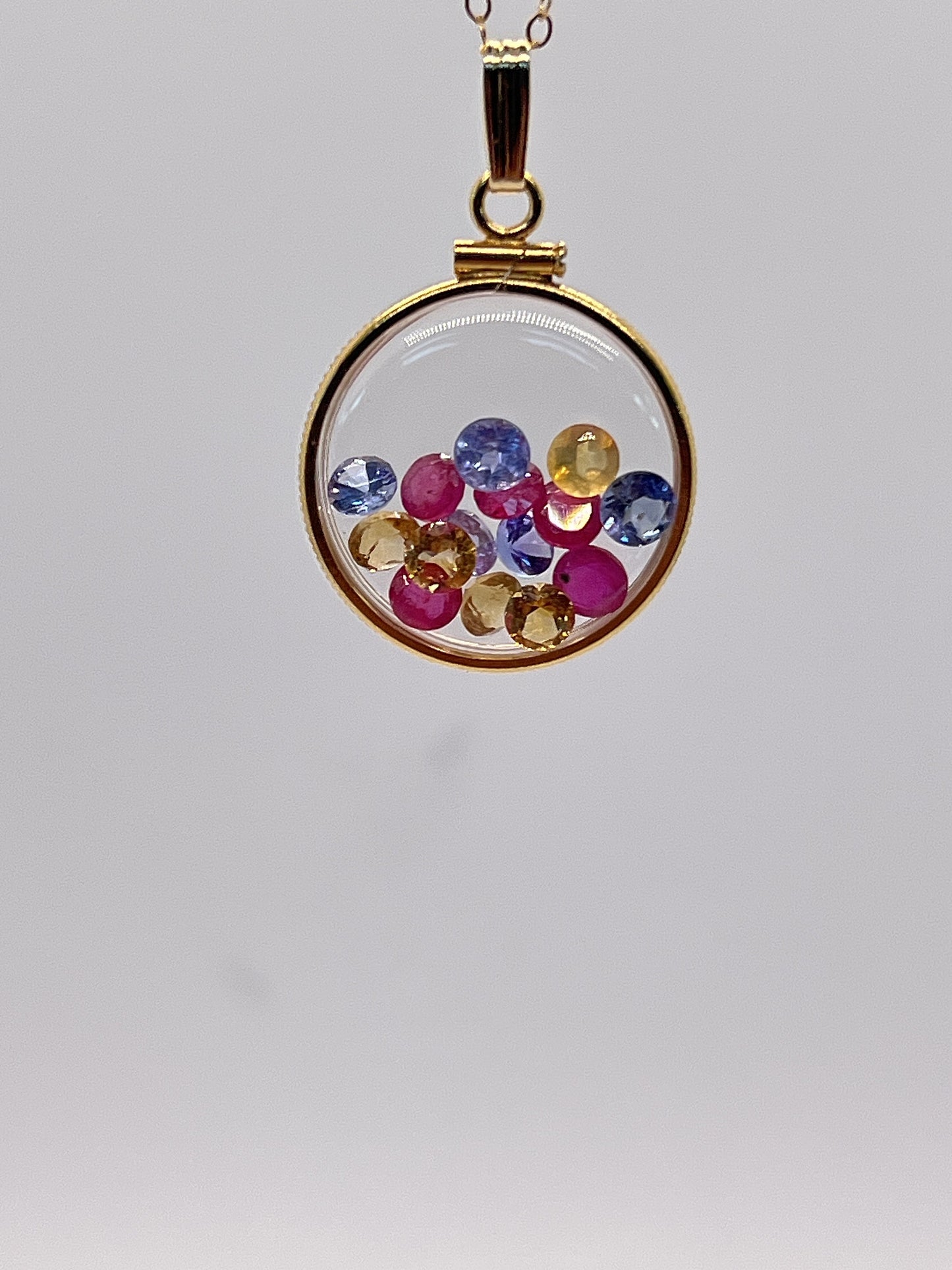 Solid 14k Gold Lucite Handmade 4.4 TCW mix of Ruby, Tanzanite, Citrine Shaker Locket. Round cut Colorful gems. Artistic Series- beautiful