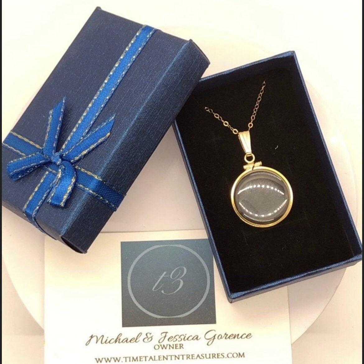 Solid 14k Gold Lucite Handmade 4.4 TCW mix of Ruby, Tanzanite, Citrine Shaker Locket. Round cut Colorful gems. Artistic Series- beautiful