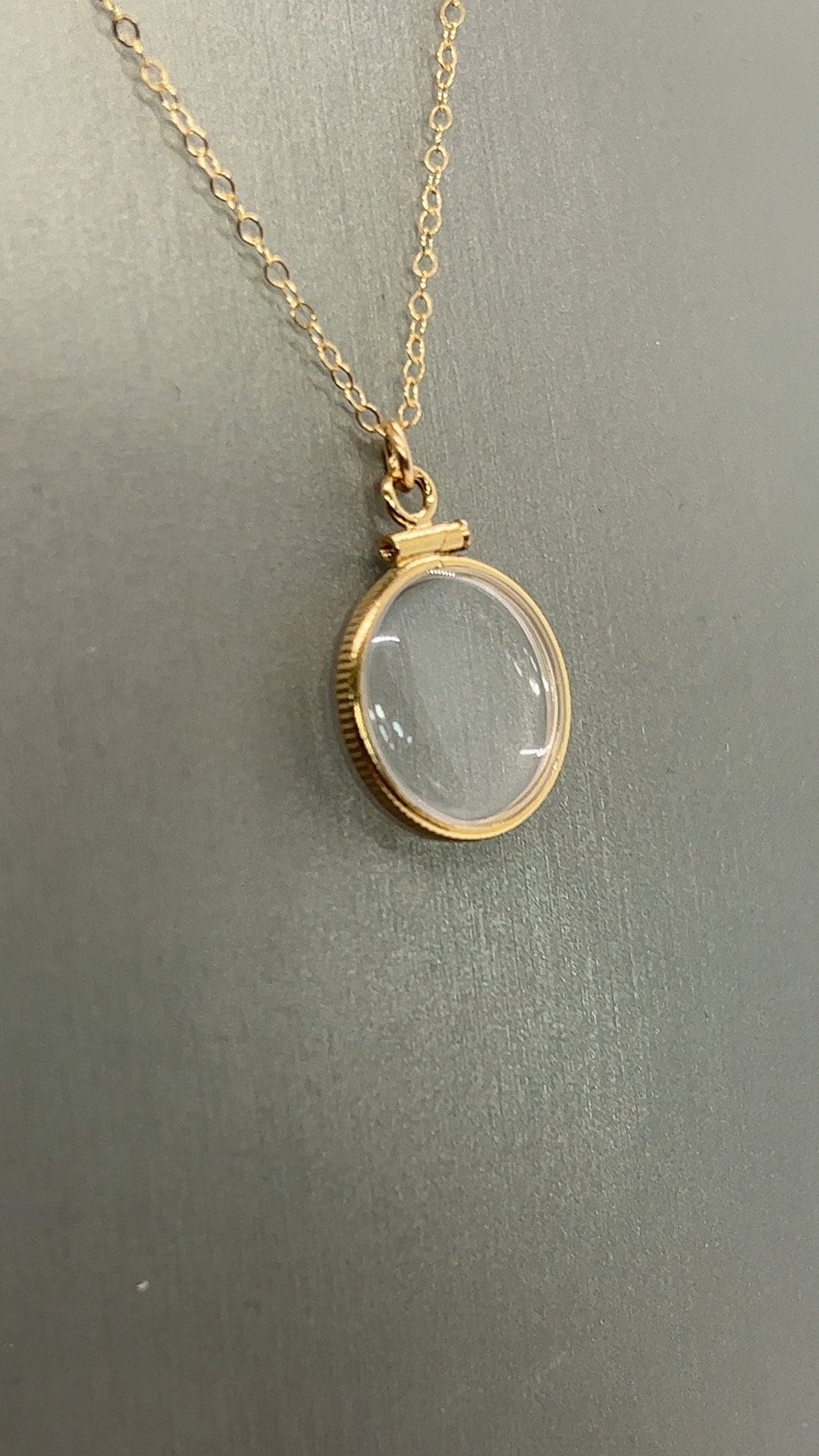 Solid 14k gold Empty 16.5mm  Handmade shaker Locket w/ FREE  small  SCREW DRIVER waiting for your little treasures, with chain