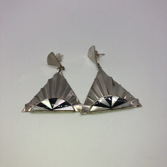 Large Mother of pearl & onyx Vintage Handmade Sterling Silver Earrings Indonesia, Vintage old stock