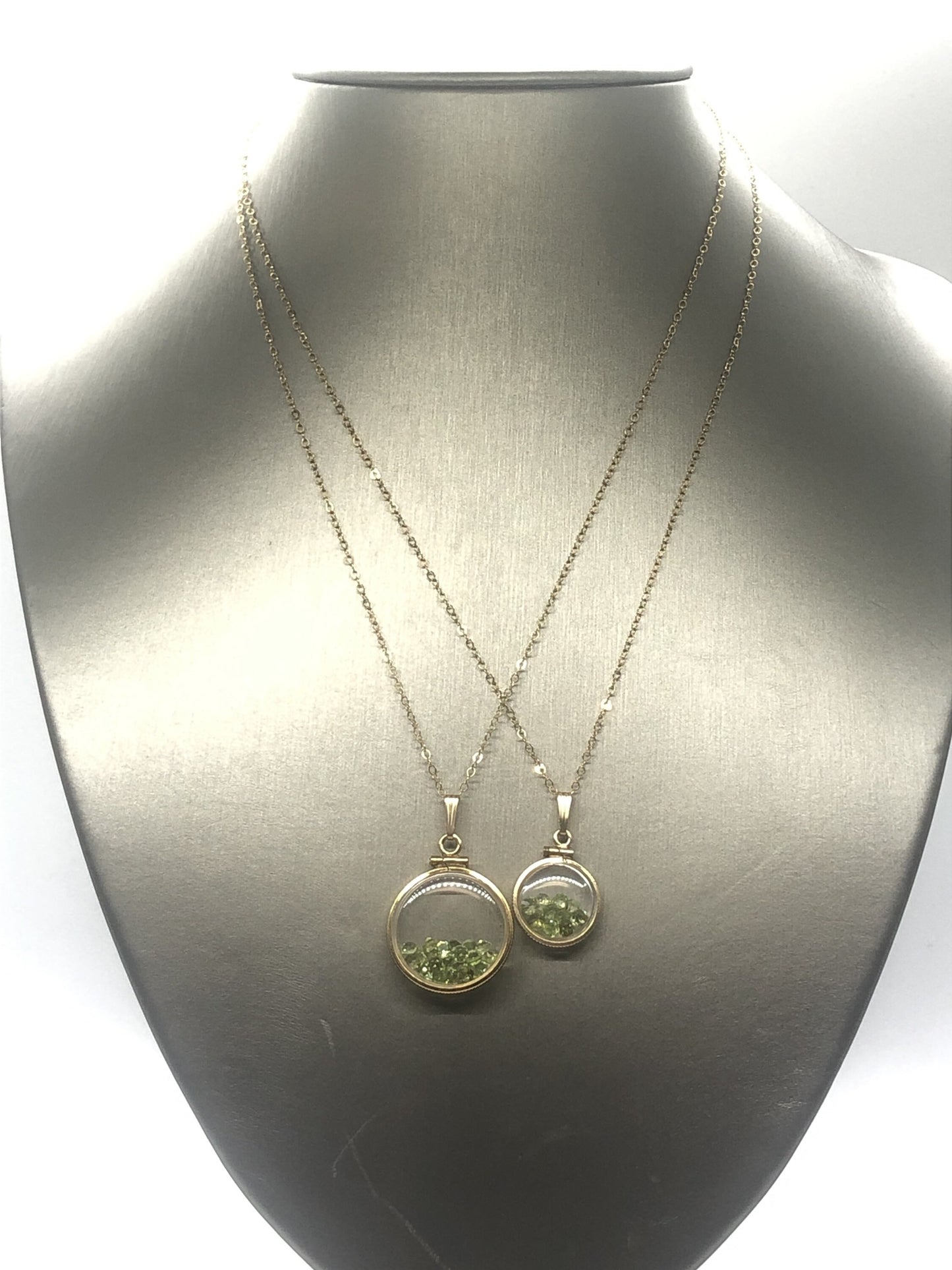 Vintage Peridot shaker Locket 12k gold filled, 50 year old New old Stock,  20mm or 15 mm August Birthstone, free locket screwdriver