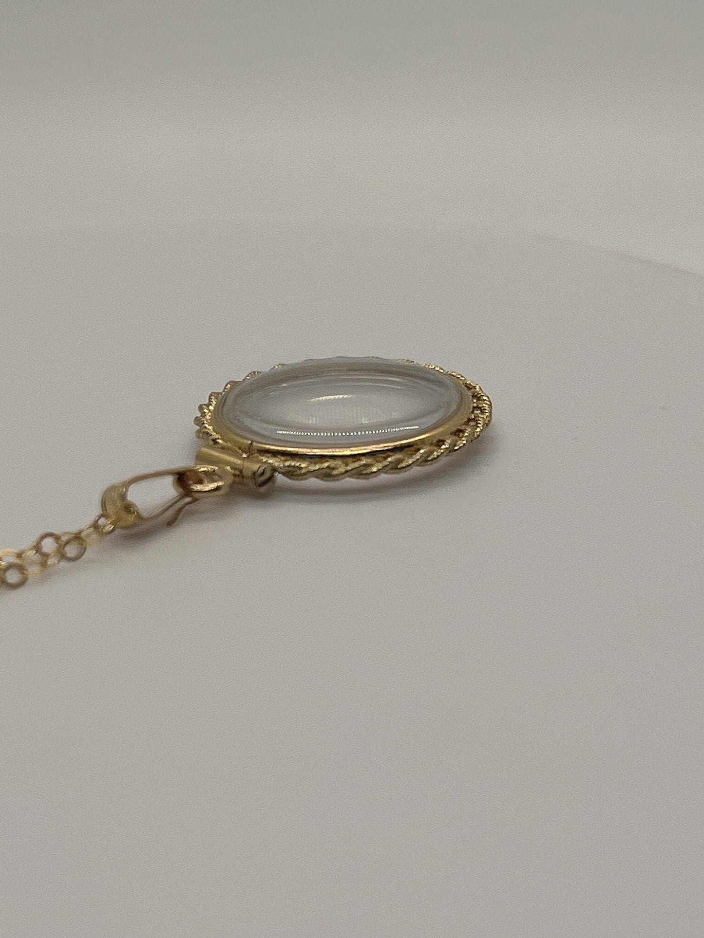 Empty Hand Made 21 mm 14k Gold Filled Lucite Shaker Locket With ROPE EDGE w/ Free Screwdriver Waiting for your Little Treasures, 2-3 mm gems