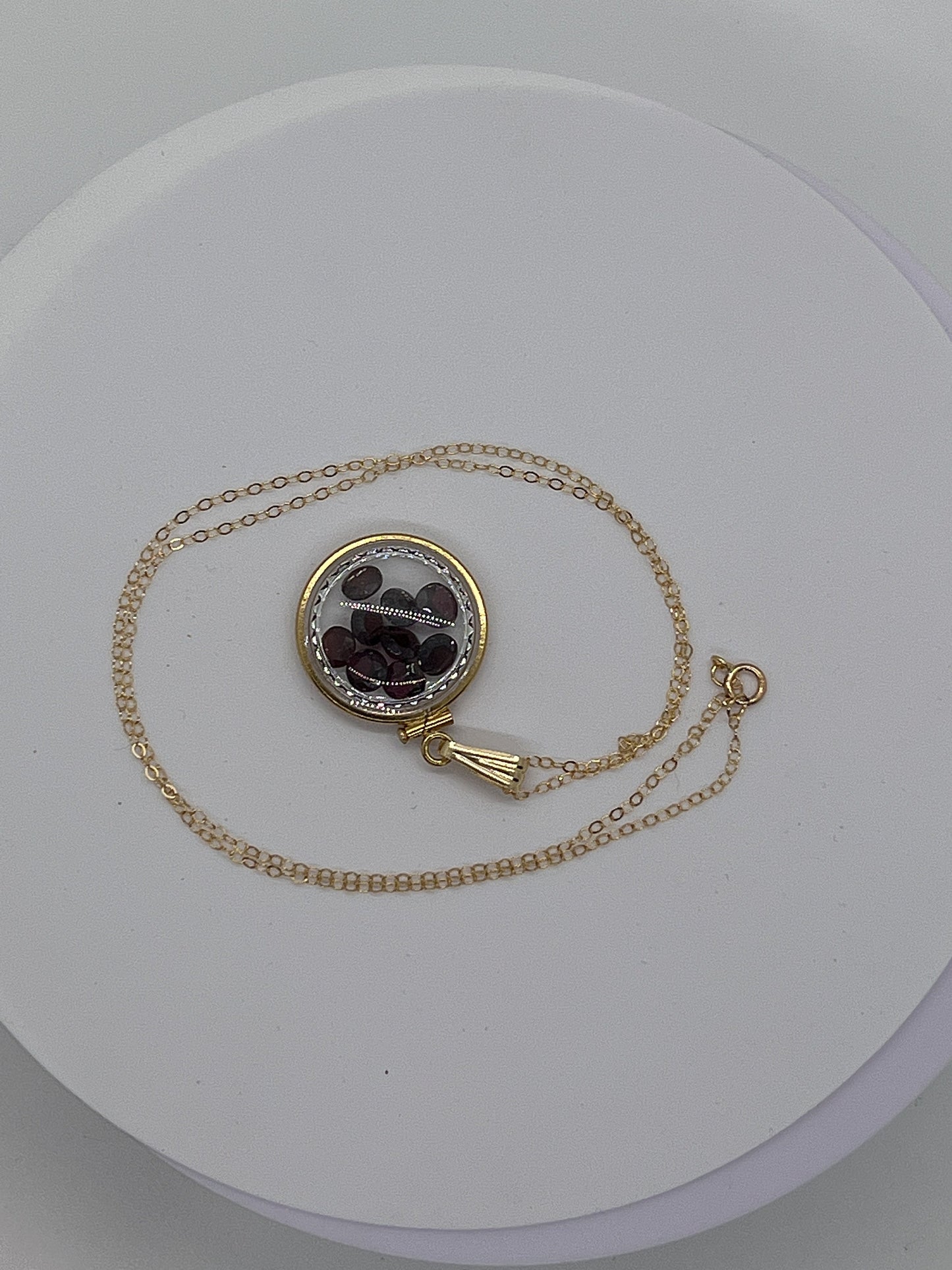 Solid 14k Gold Lucite  Diamond Edge Handmade 5.85 TCW Garnet shaker Locket.