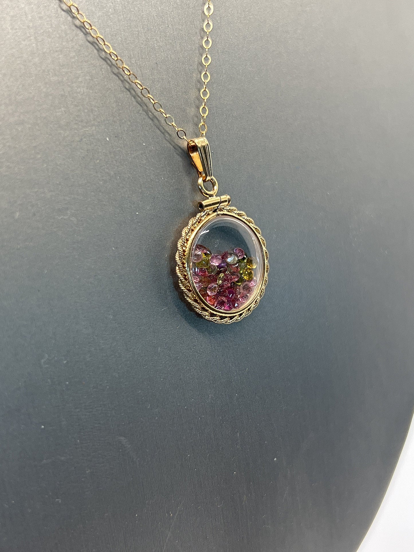 Hand Made 21 mm Nickel Size 14k Gold Filled Lucite Tourmaline Shaker Locket With ROPE EDGE, Beautiful October Birthstone.