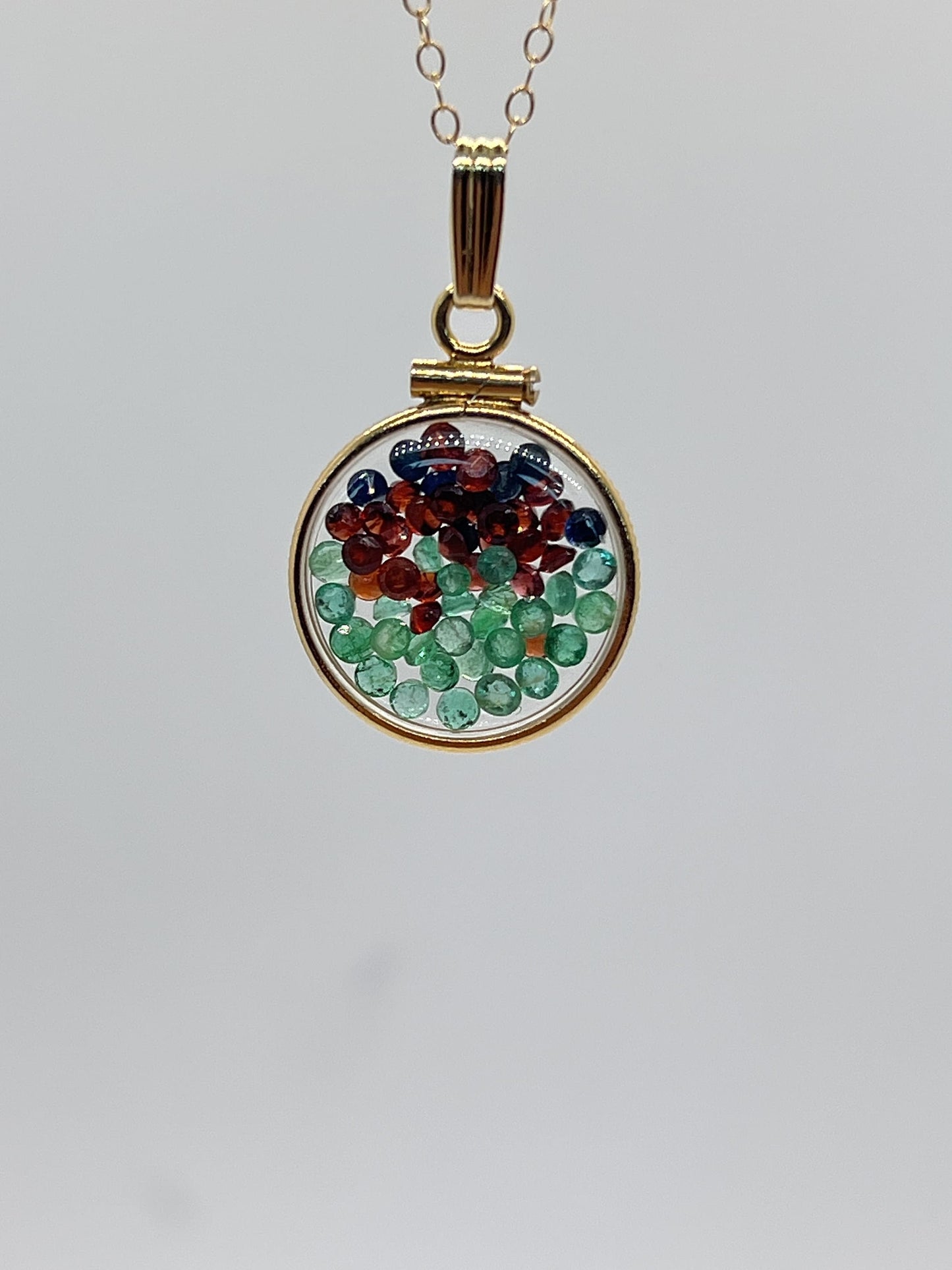 Solid 14k Gold Lucite Handmade 4.4 TCW mix of garnet, emerald, sapphire Shaker Locket. Round cut Colorful gems. Artistic Series- beautiful