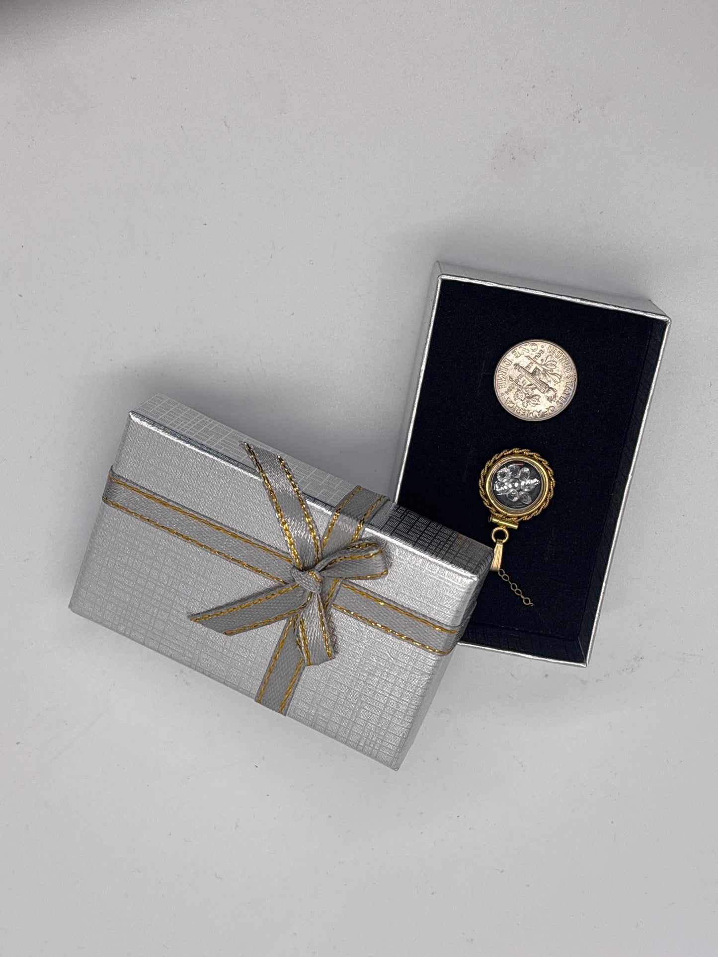 Handmade 12.5 mm 14k gold filled Gemstone  Shaker Locket with twisted Rope edge bezel, 0.75 cttw. White Topaz, Birthstone April