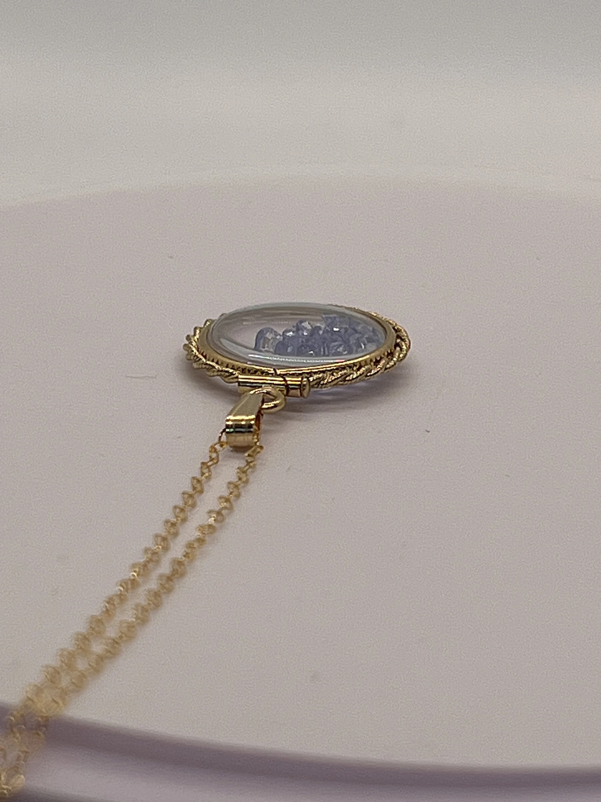 Tanzanite Rope Edge Shaker Locket 14k gold filled dime size Lucite, December