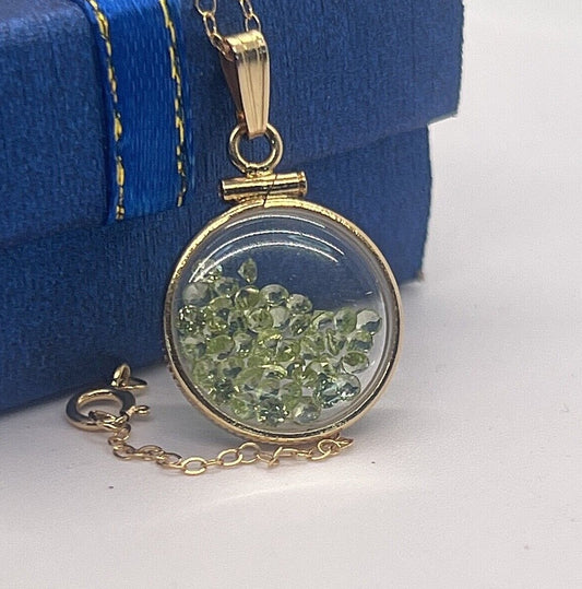 14k Solid gold dime size Lucite Shaker Locket,  Peridot 1.75 TCW August Birthday
