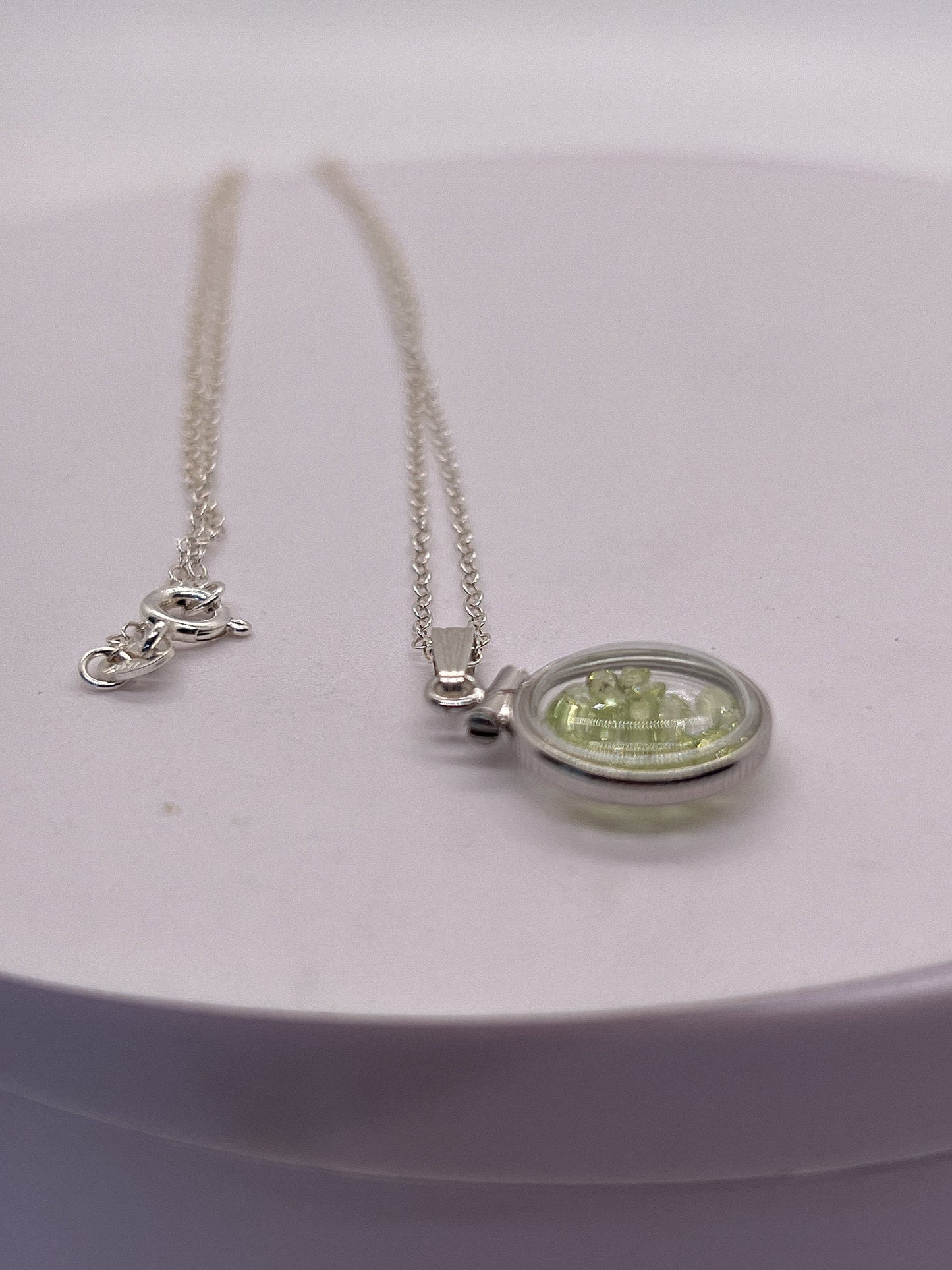 Handmade 12.5 mm Diminutive Sterling Silver Peridot Shaker Locket Lucite View Locket, Necklace, Beautiful May Birthstone. 1.65 TCW