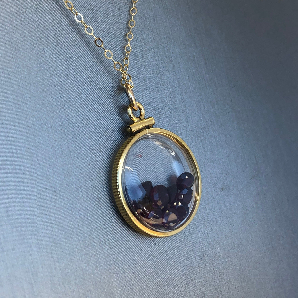 Handmade Garnet Shaker Locket 14k gold filled w/ 4.16 CTW beautiful gems , January birthstone customize one for your Mother's Day! ask me