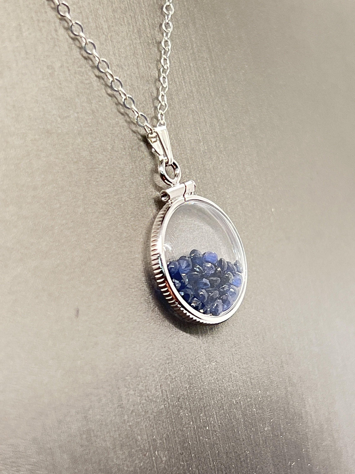 Handmade dime size sterling silver sapphire shaker locket lucite view locket, necklace, beautiful september birthstone. 2.5 tcw