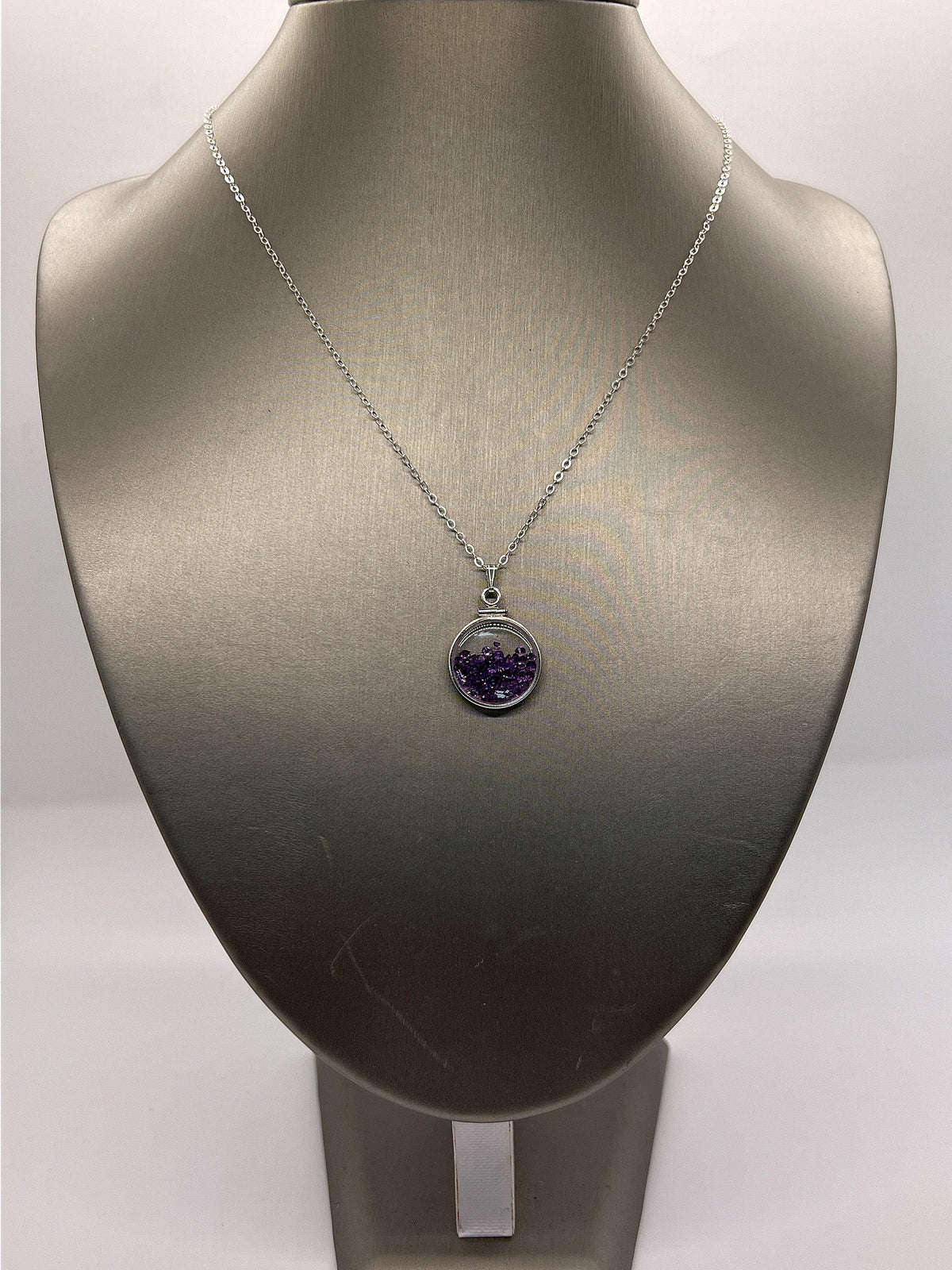 Handmade dime size sterling silver amethyst shaker locket lucite view locket, necklace, beautiful february birthstone. 2.0 tcw.