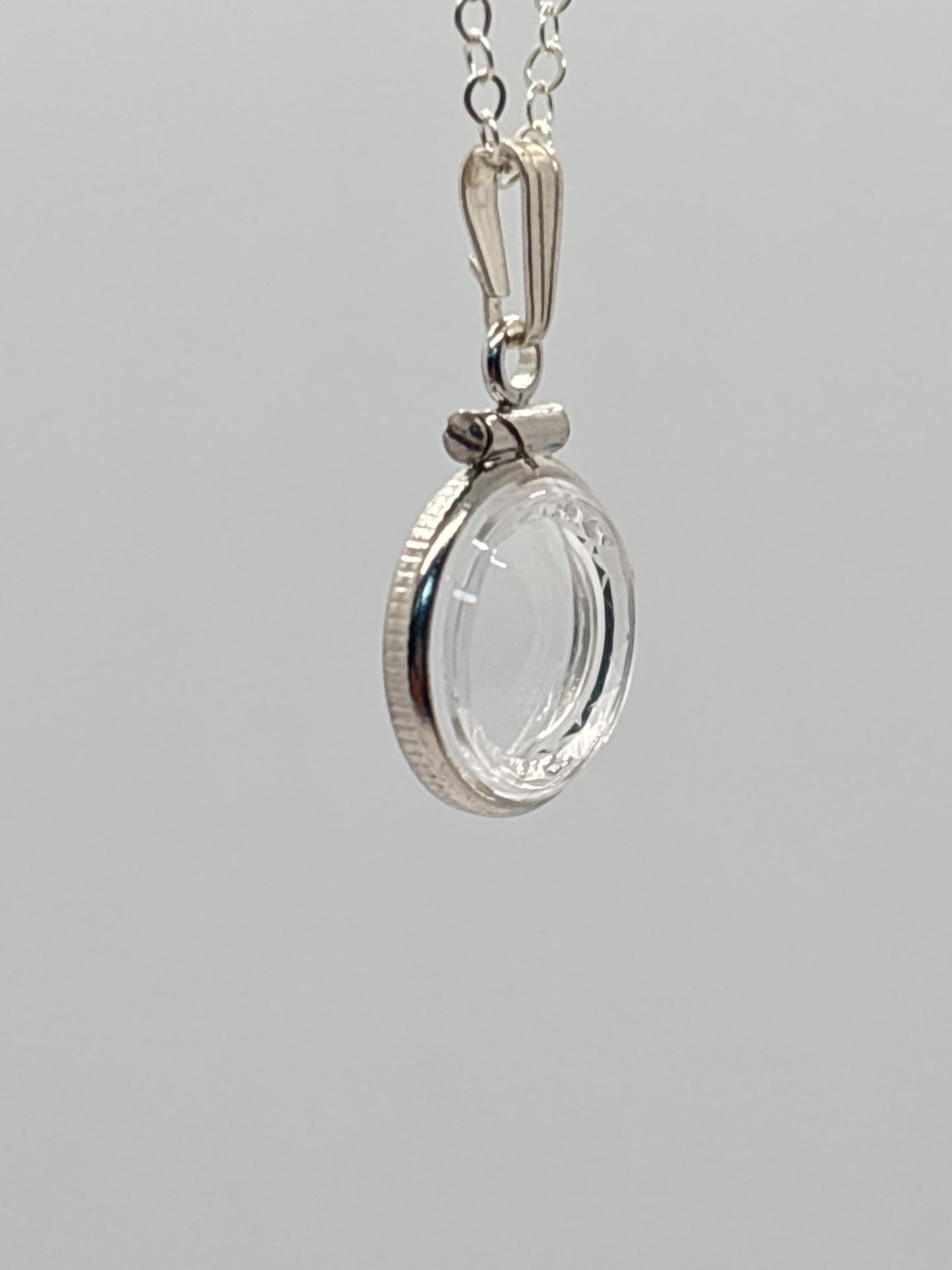 12.5mm Sterling Silver Diamond-Edge Shaker Locket for Keepsakes