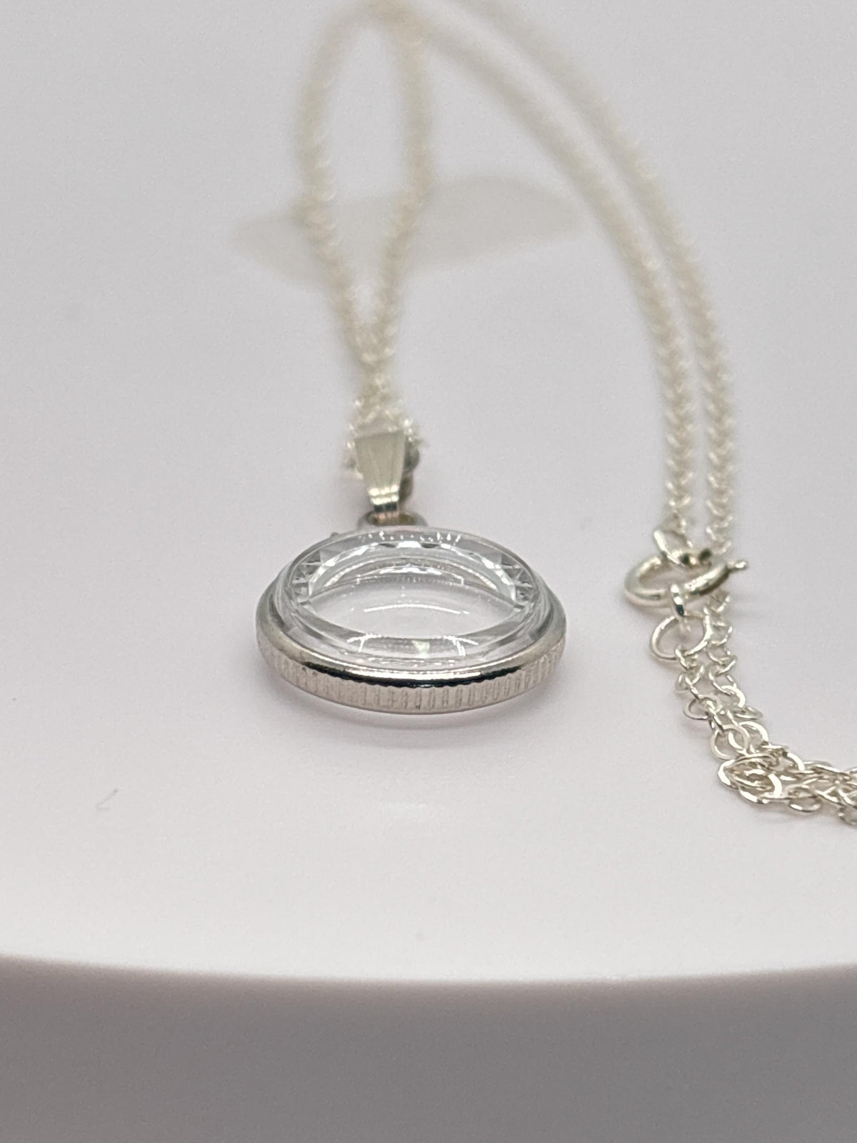 12.5mm Sterling Silver Diamond-Edge Shaker Locket for Keepsakes