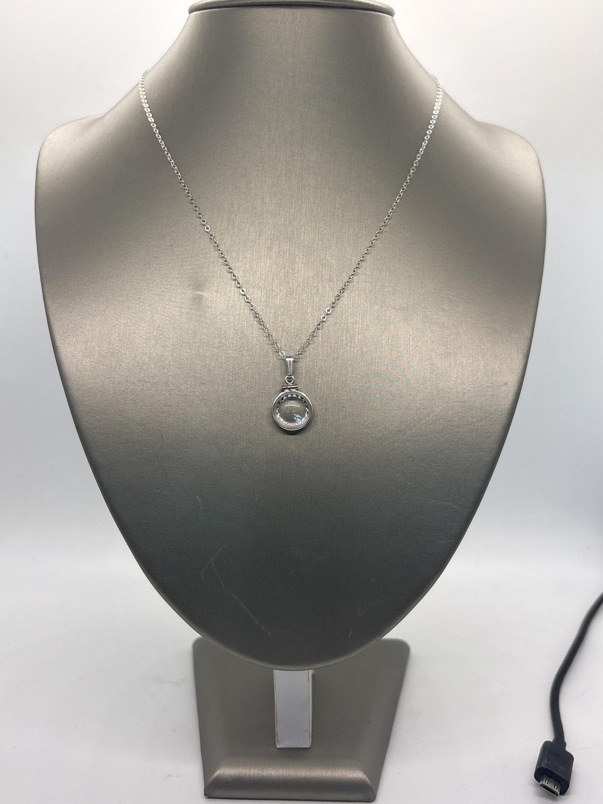 12.5mm Sterling Silver Diamond-Edge Shaker Locket for Keepsakes