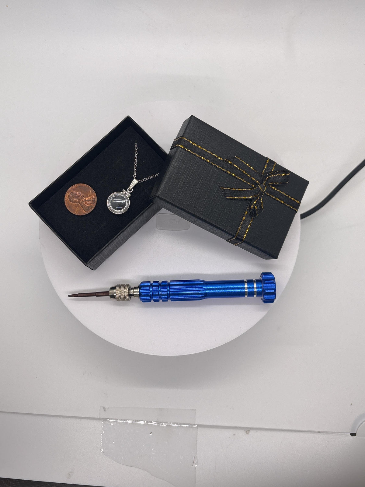 12.5mm Sterling Silver Diamond-Edge Shaker Locket for Keepsakes