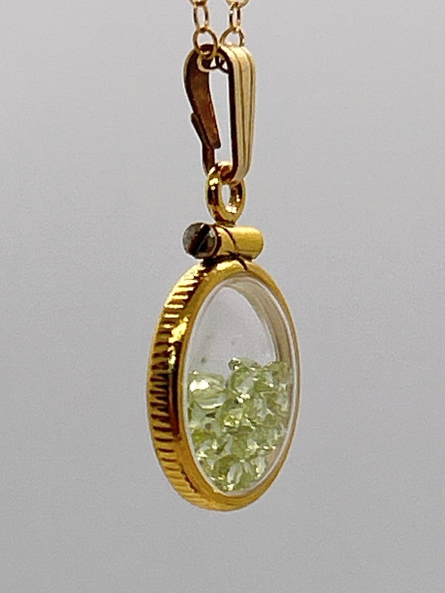 Handmade 12.5 mm 14k gold filled gemstone  shaker locket, 0.75 cttw. green peridot, birthstone august